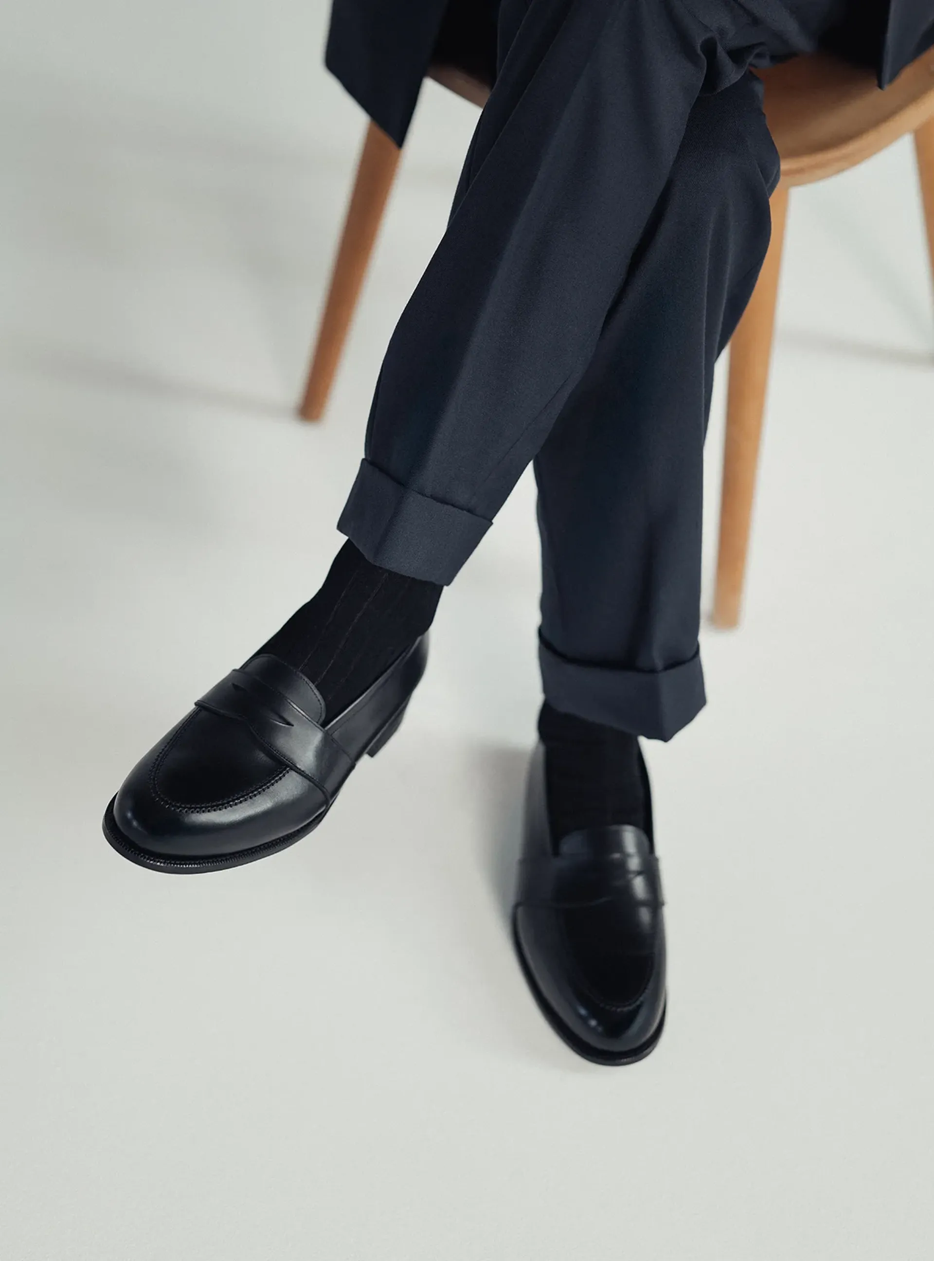 Morjas The Fullstrap Loafer - Black Calf wear-1