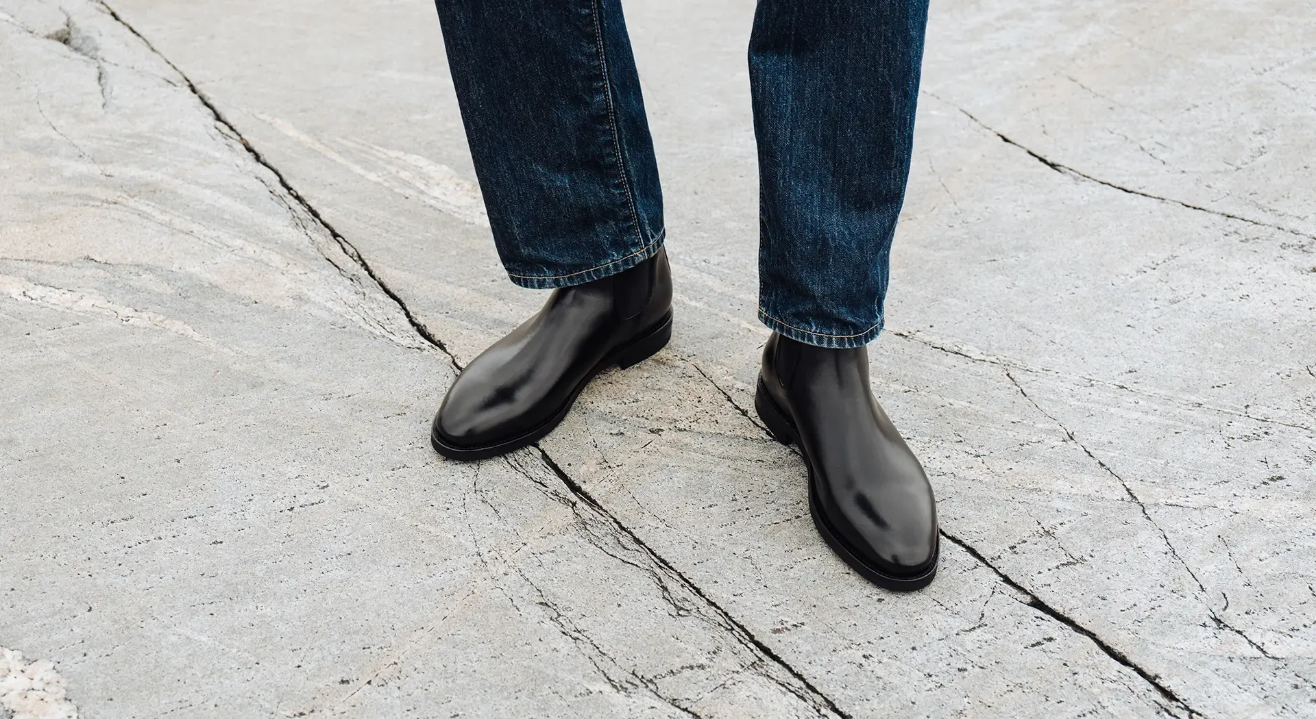 the chelsea boot in black calf