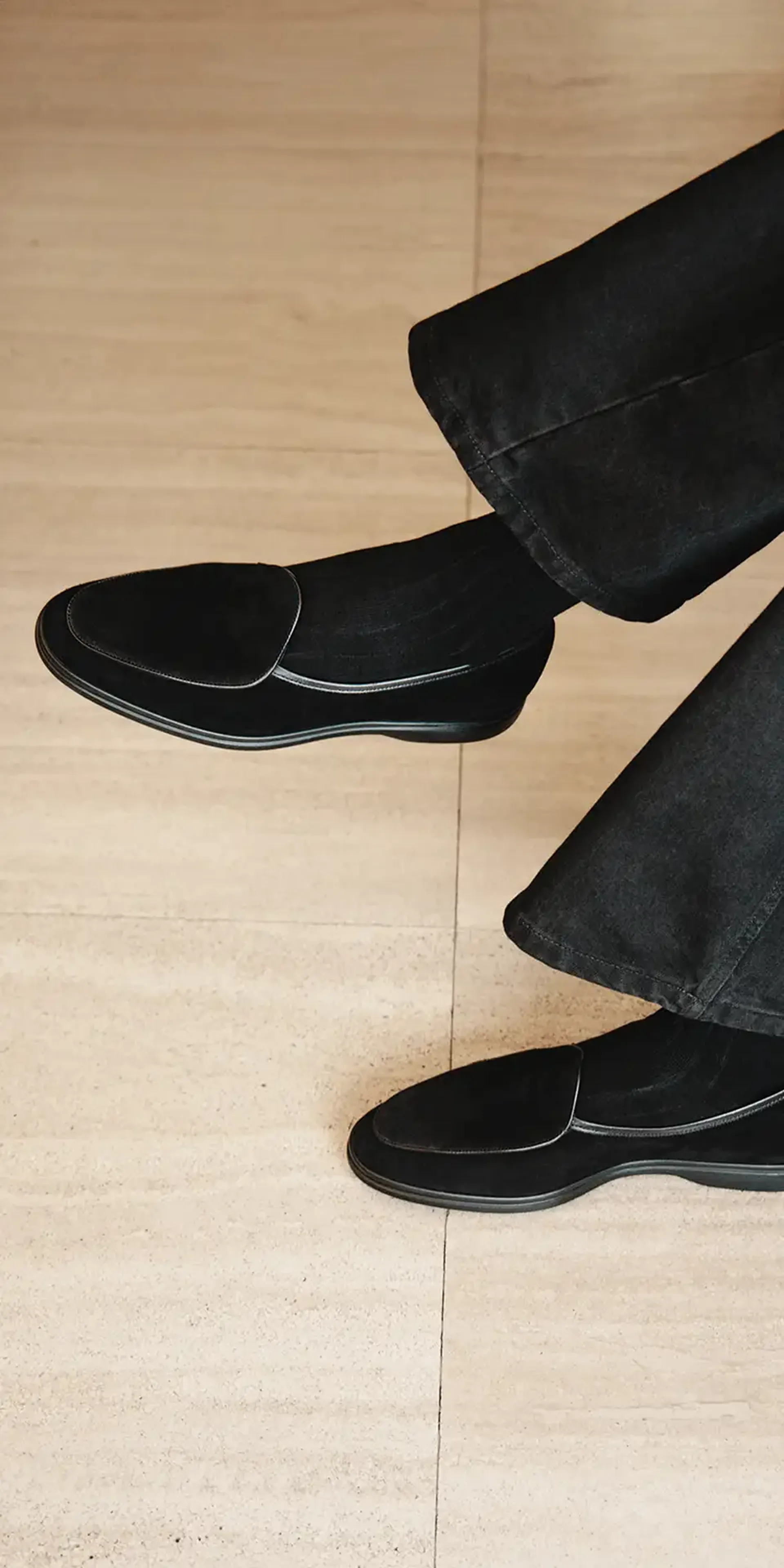 The Belgian black suede mobile