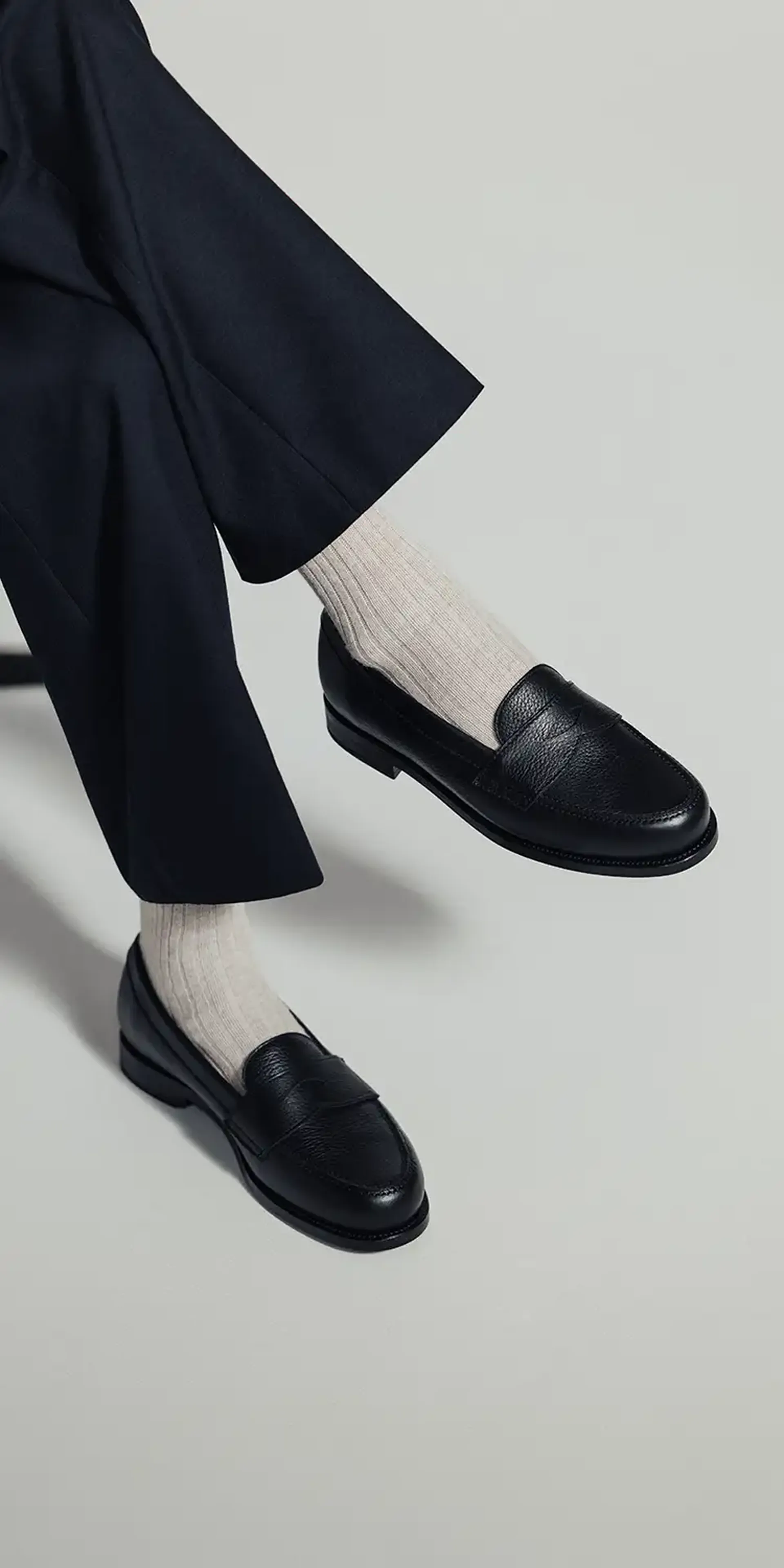 ivy loafer in black grain