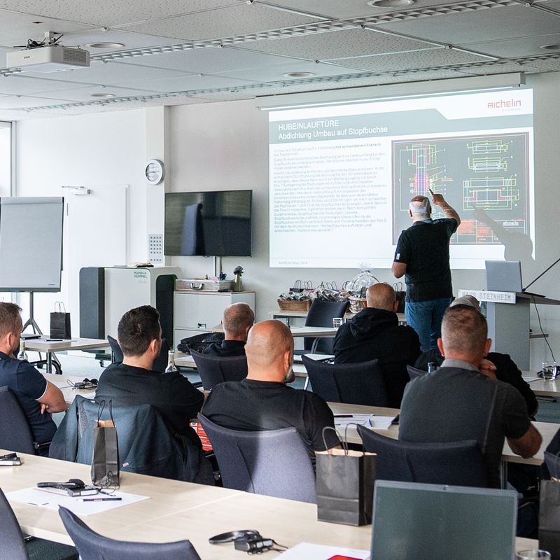 service-ersatzteile-leistungen-schulungen-trainings-rlnch