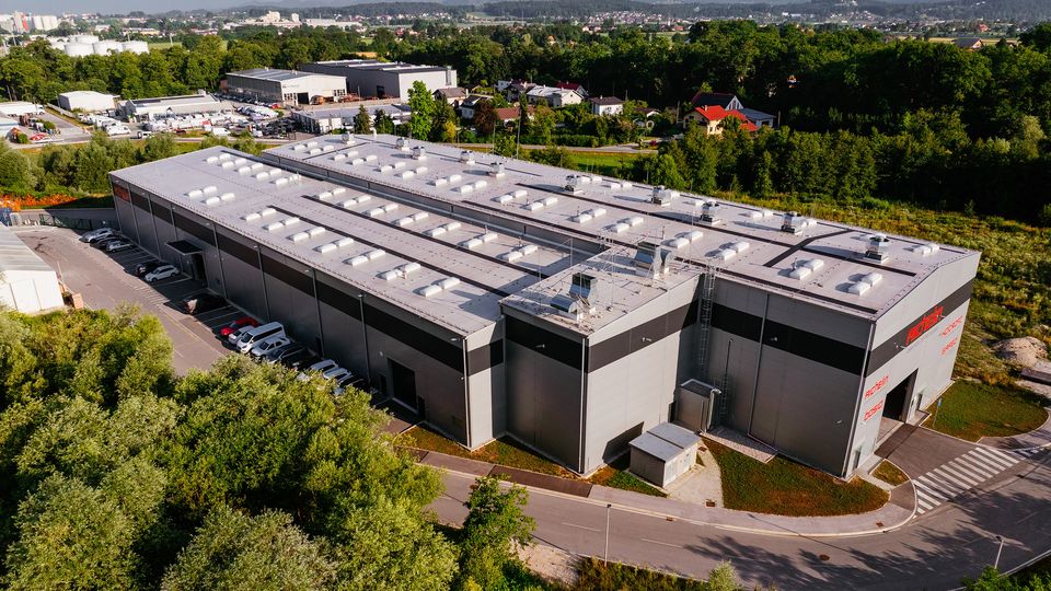 Produktionsstätte in Slowenien aus der Volgelperspektive