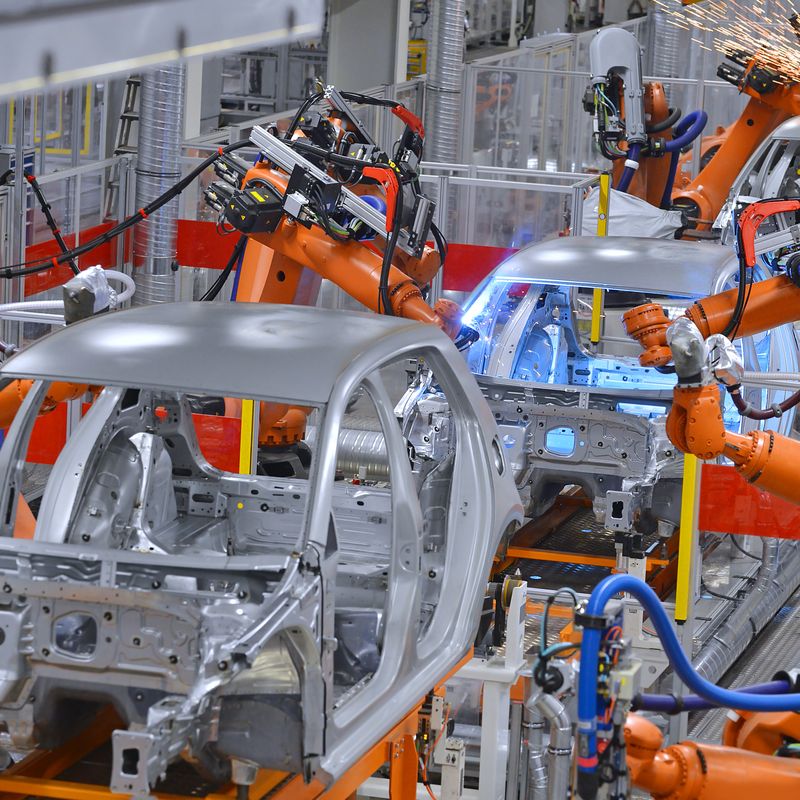 Conveyor assembly in modern automotive production