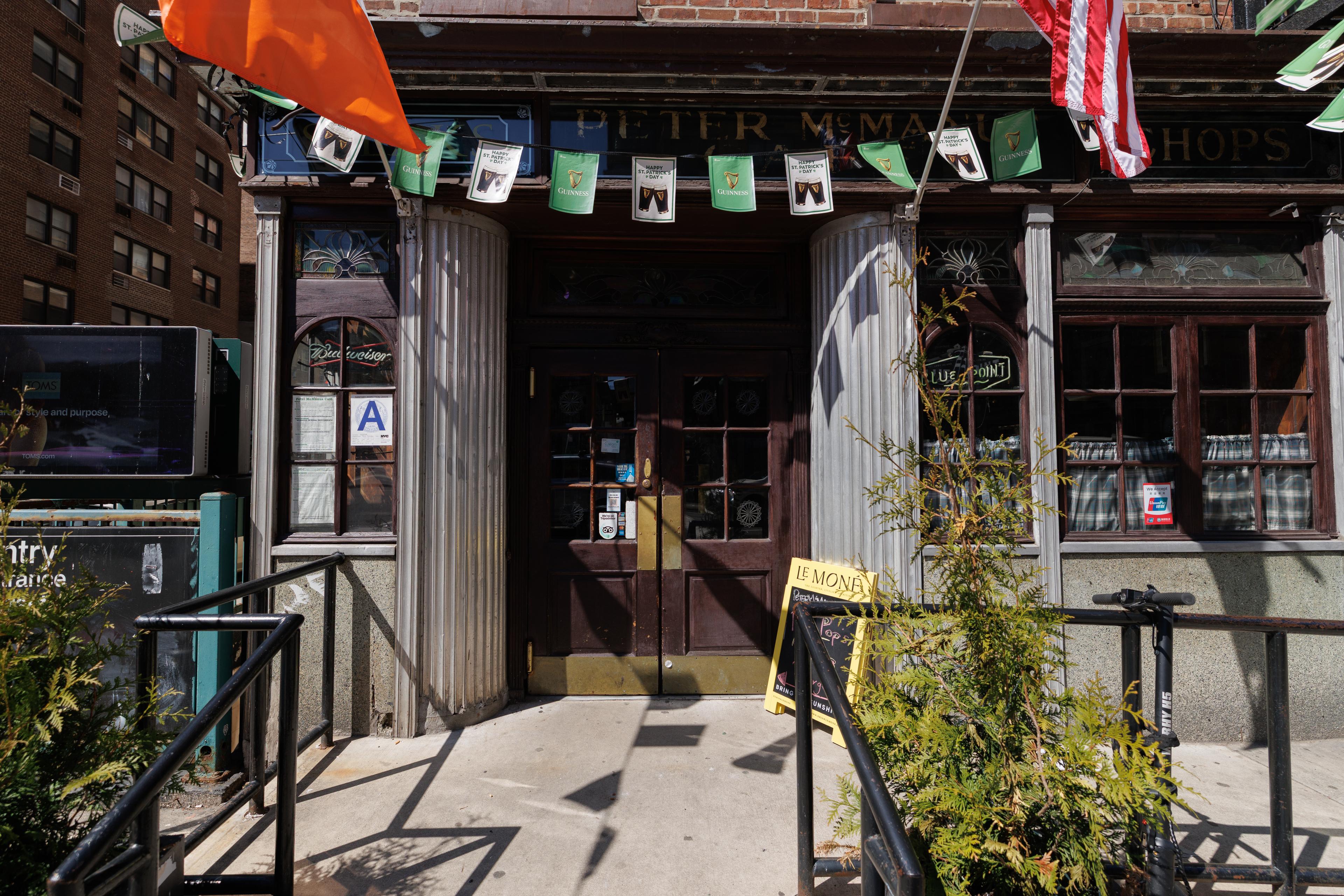 Peter McManus Café