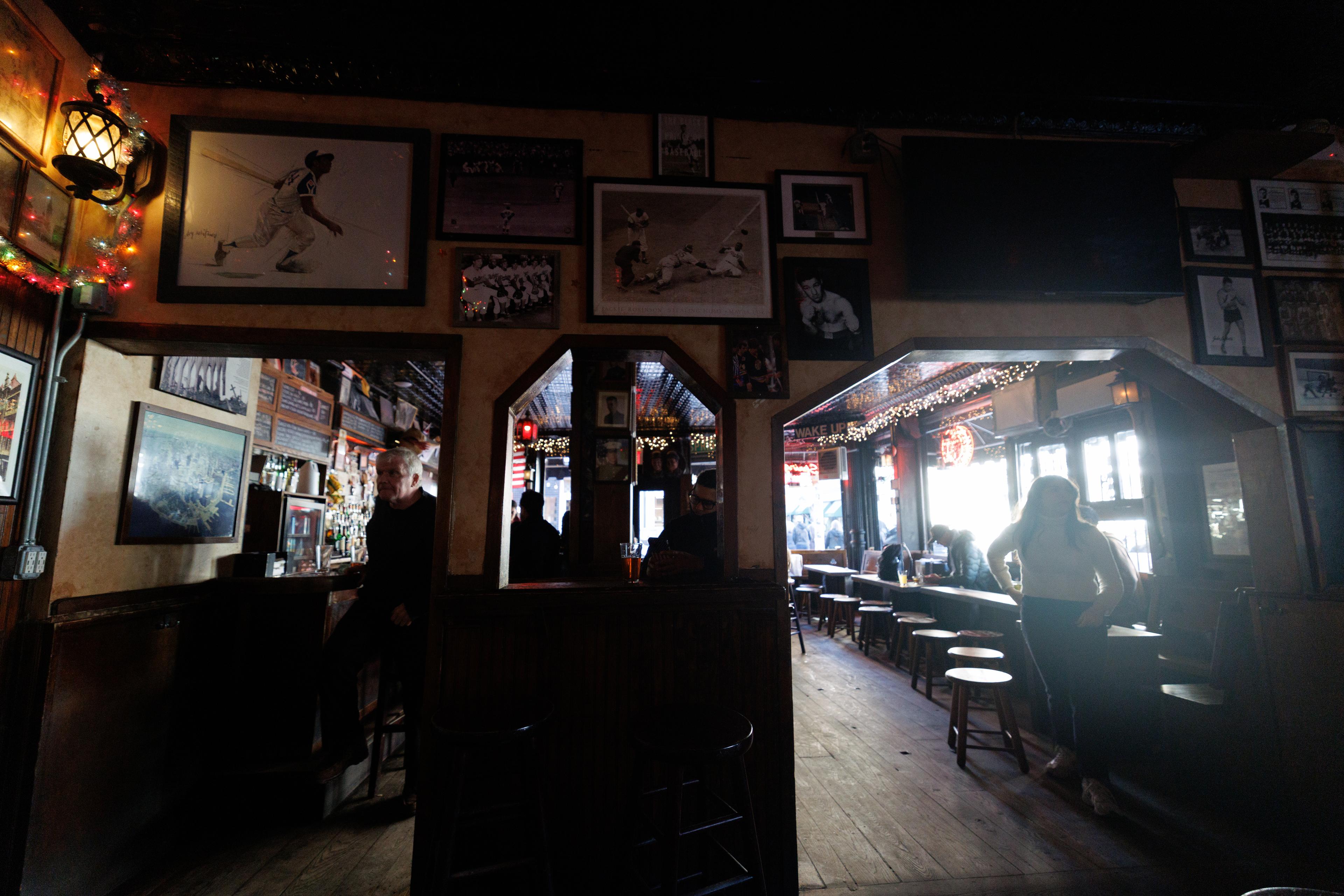 Spring Lounge