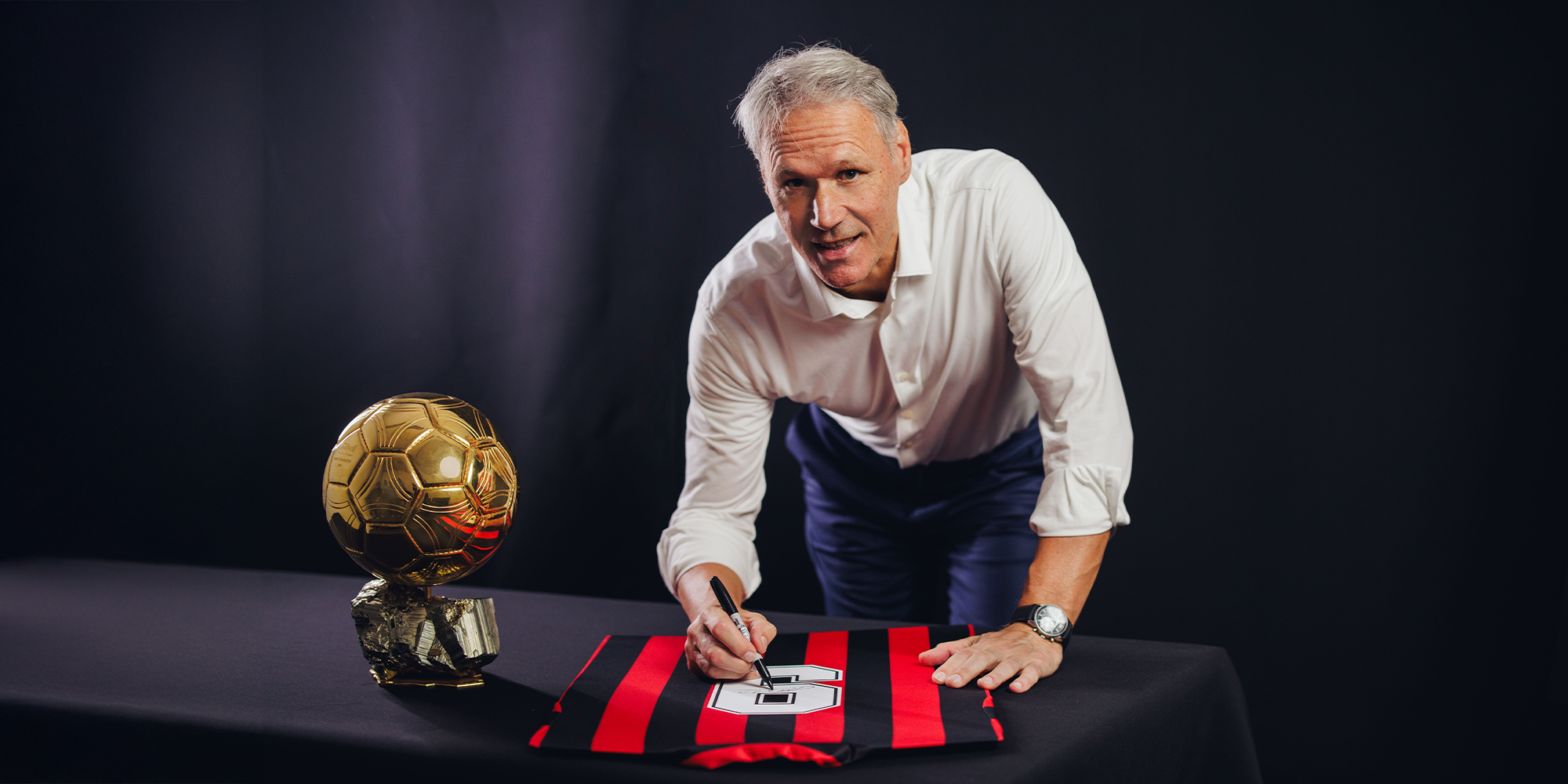 mvb_signing_2000x1000.png