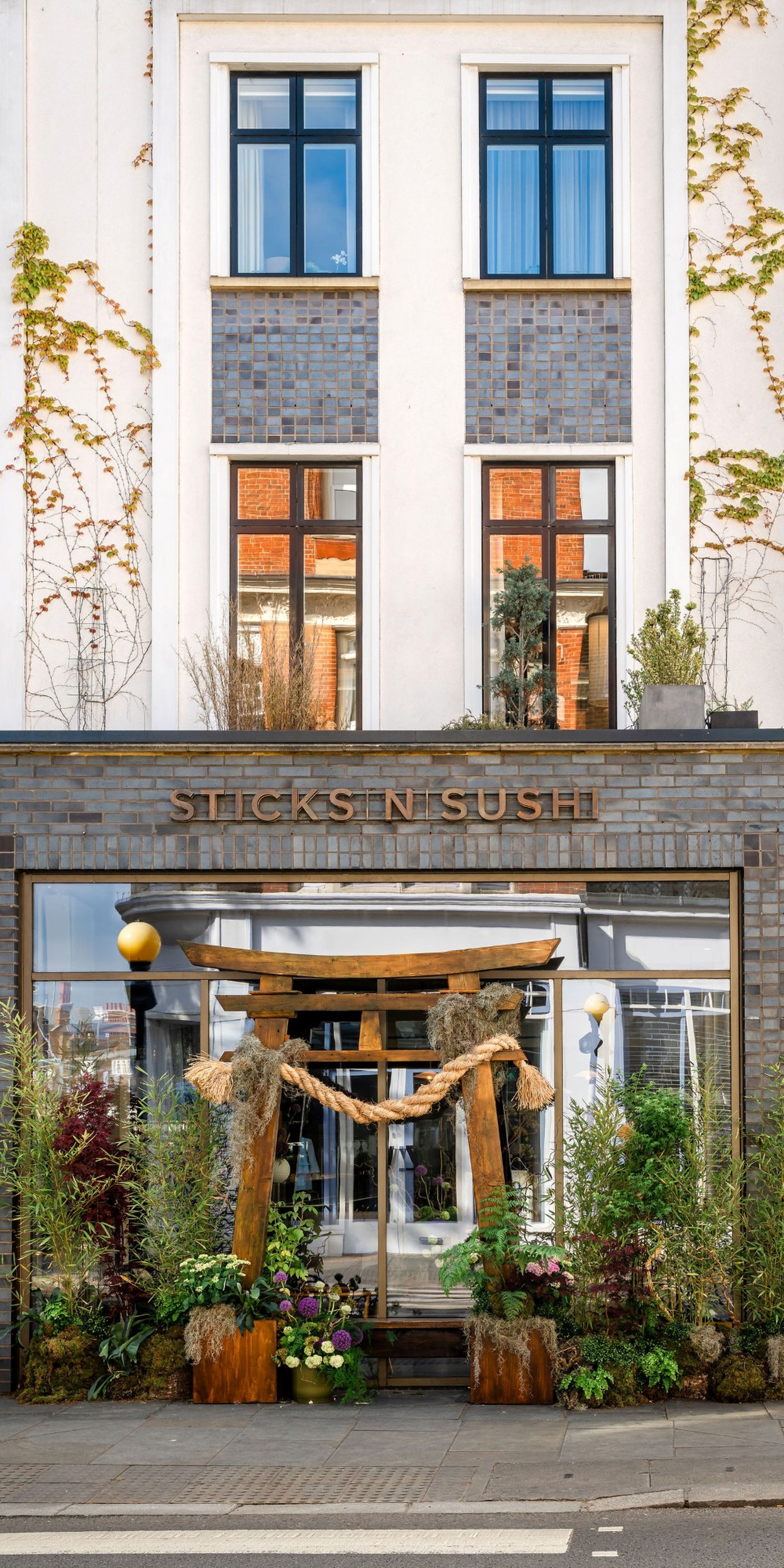 Chelsea in Bloom, Sticks'n'Sushi Chelsea