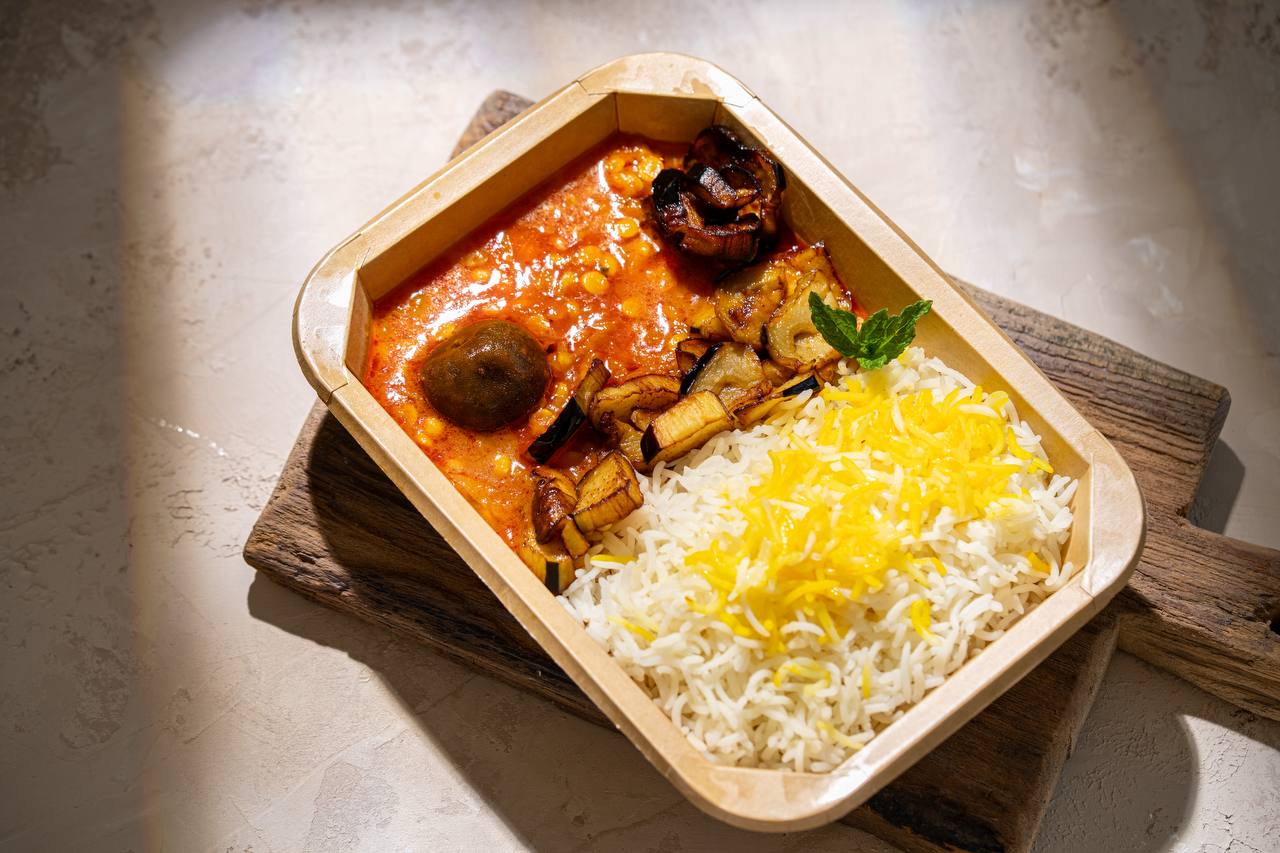 Qeymeh Bademjan ba Polo
