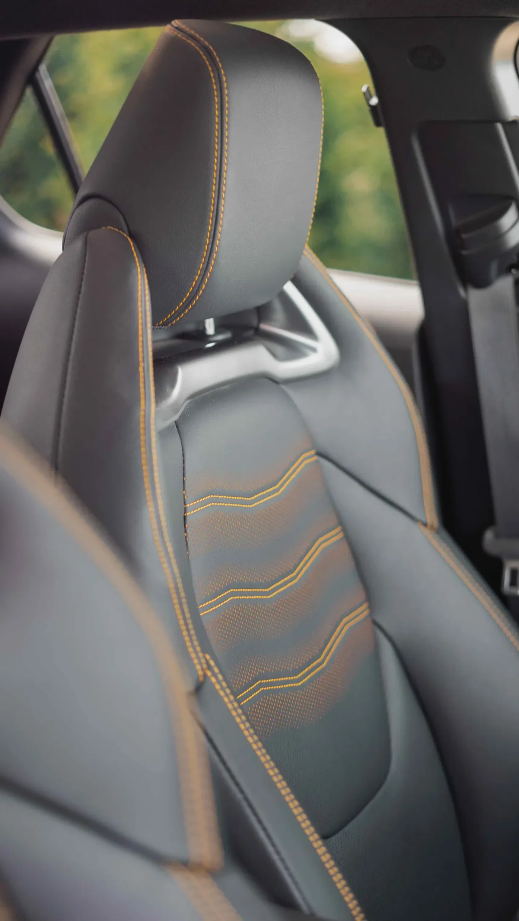 2025 Toyota C-HR seats