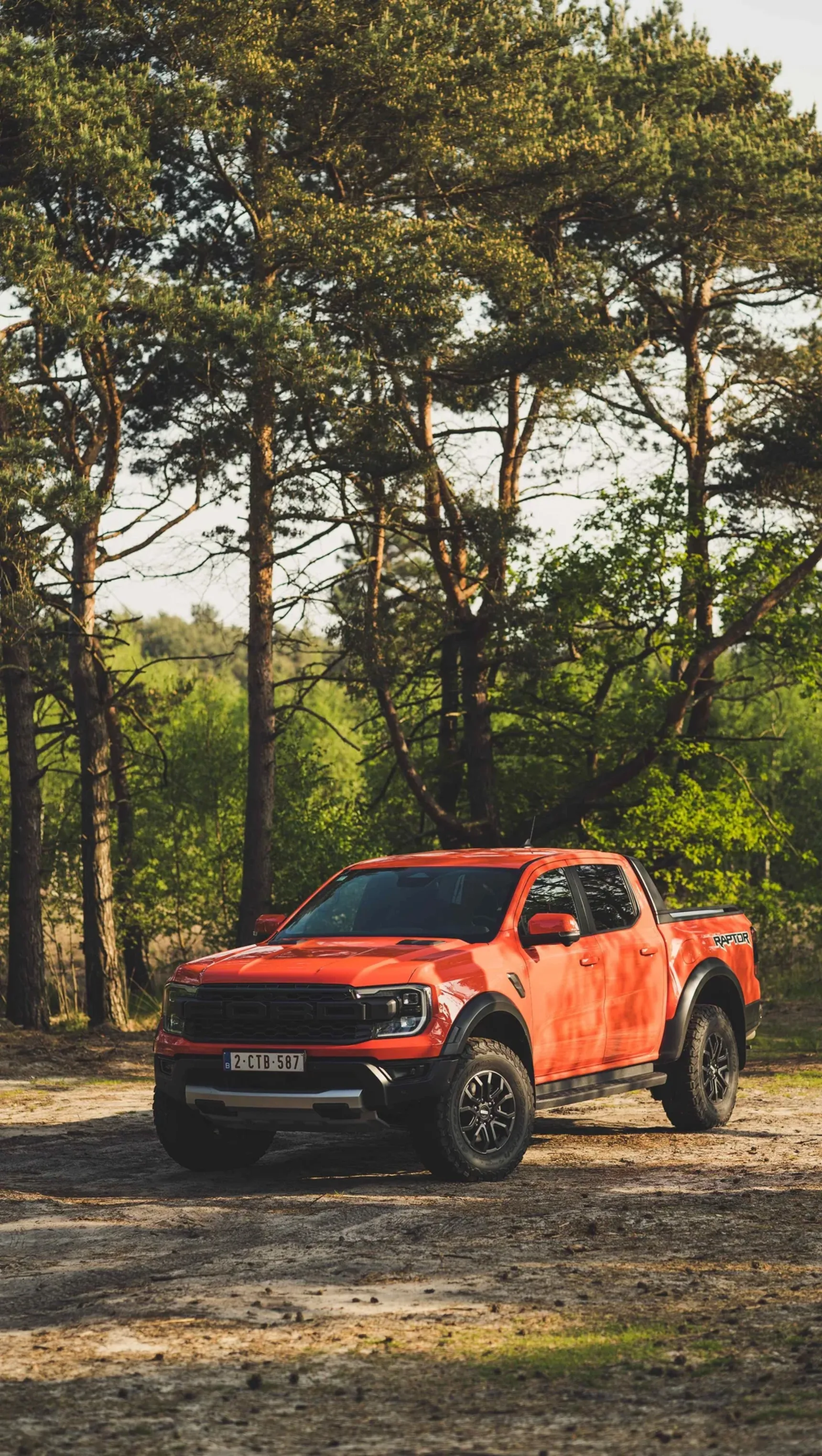 2024 Ford Ranger Raptor iphone background front 3/4