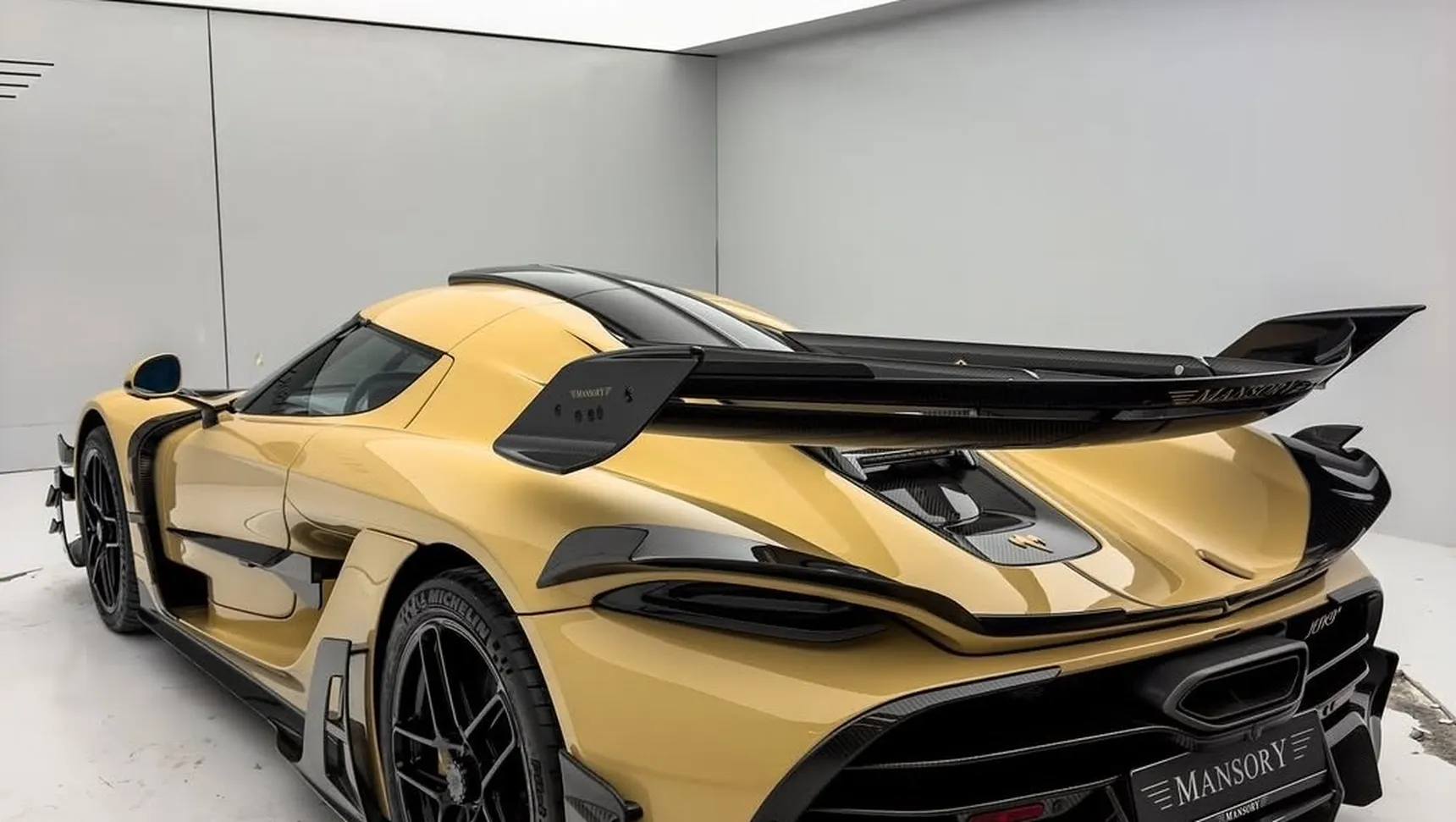 2026-Mansory-Koenigsegg-Jesko-Attack-Spartans-HD