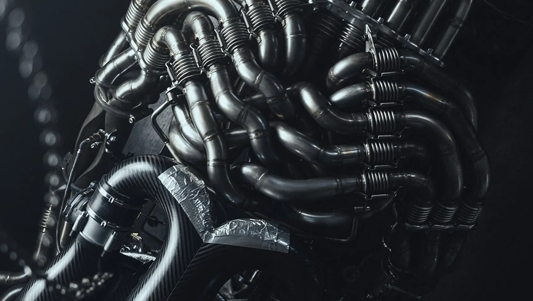 2026-DeTomasoP900-Track-Only-Hypercar-Titamium-Exhaust-HD