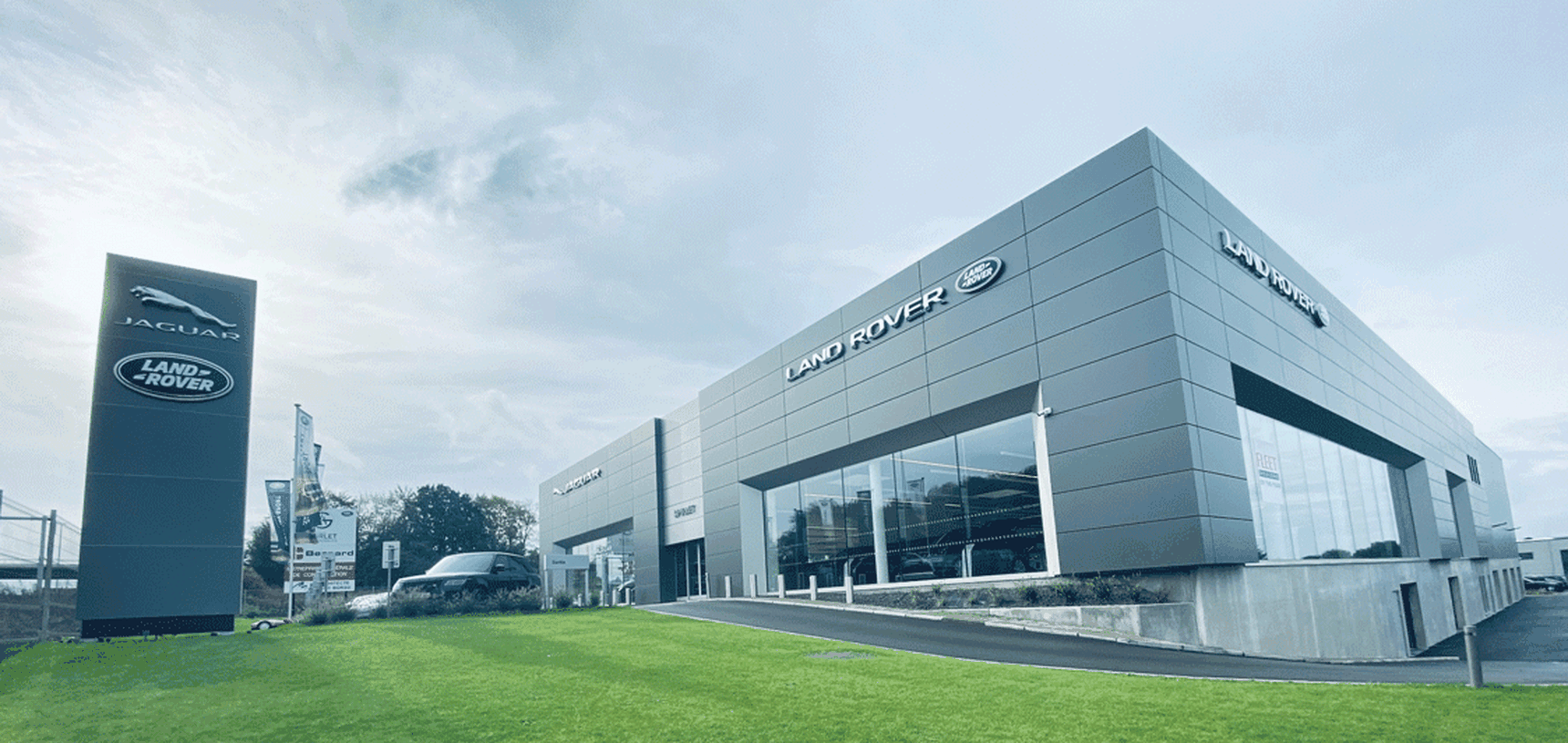 Land Rover Liège Spirletautomobiles