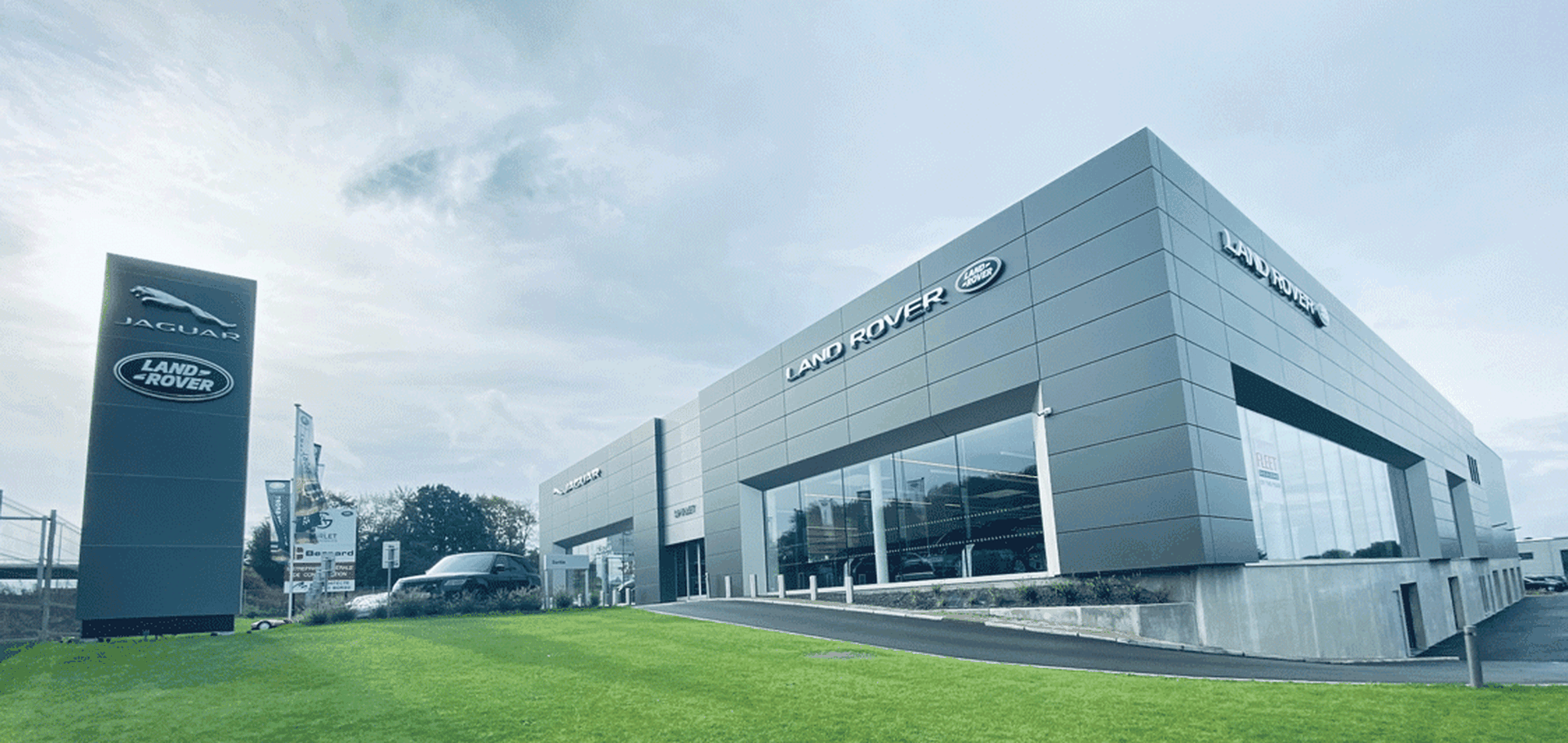 Land Rover Liège Spirletautomobiles