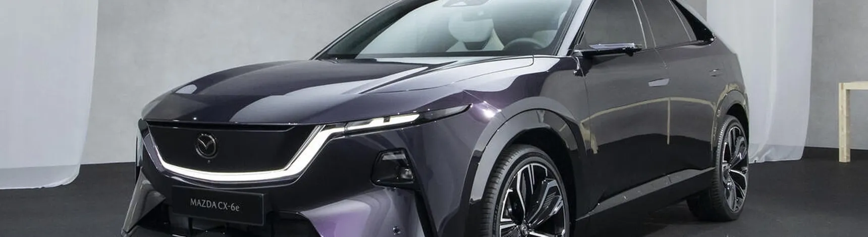 2026_Mazda_CX6e_Front_Exterior_Wallpaper_HD