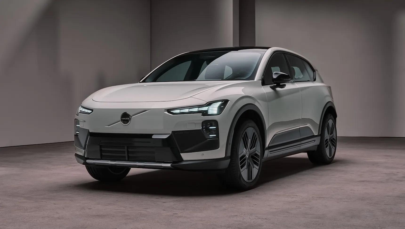 2026-Volvo-EX60-CrossCountry-Electric-Premium-SUV-Exterior-Wallpaper-HD