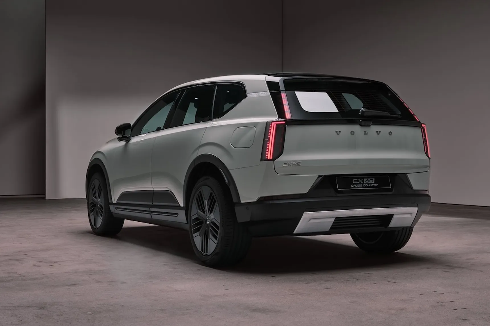 2026-Volvo-EX60-CrossCountry-Electric-Premium-SUV-Exterior-Wallpaper-HD