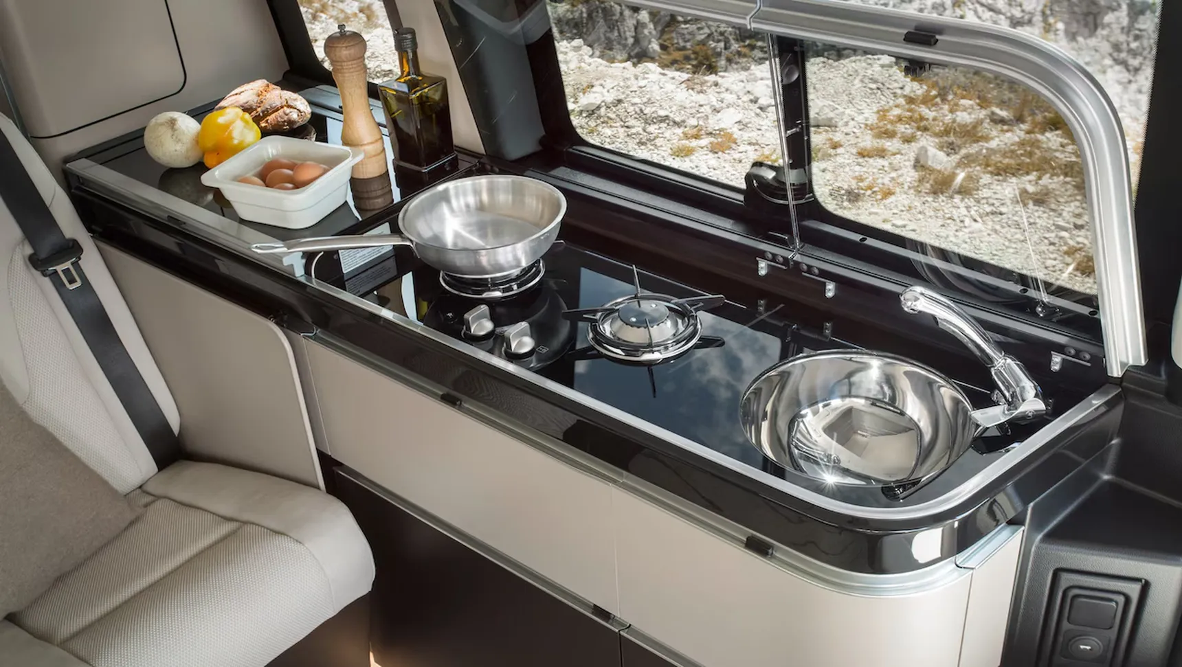 2026-Mercedes-Benz-V-Klasse-Marco-Polo-Camper-Interior-Kitchen-HD