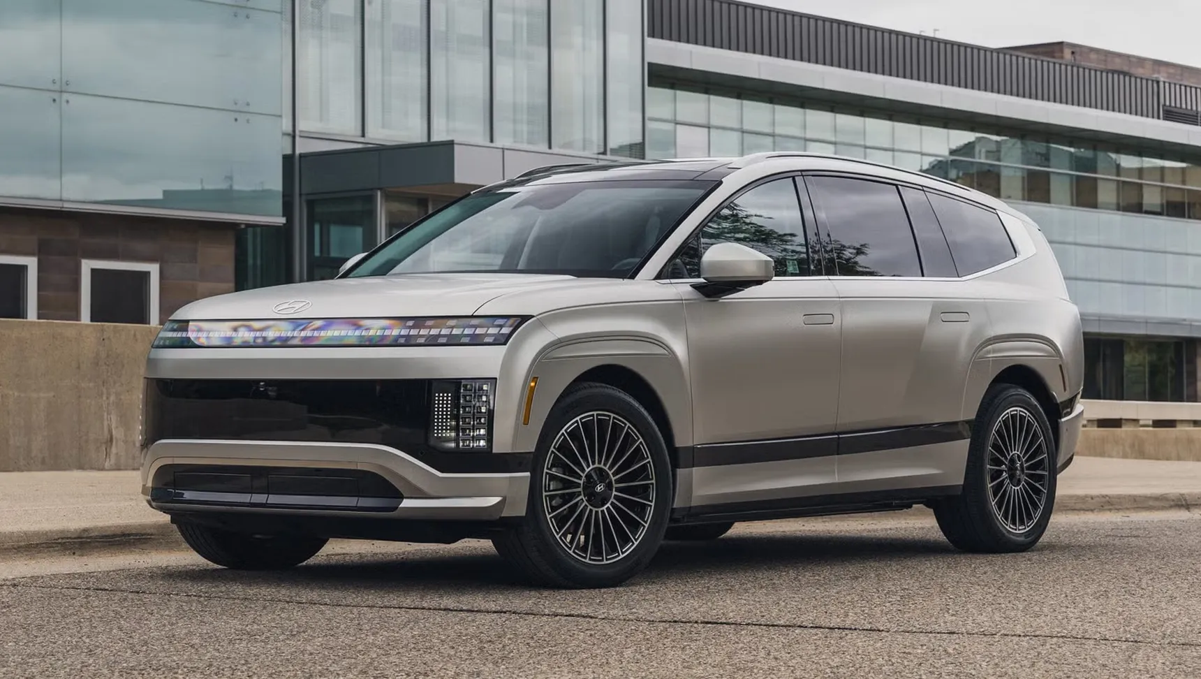 Best EVs below 80.000 € 2026 Hyundai IONIQ 9