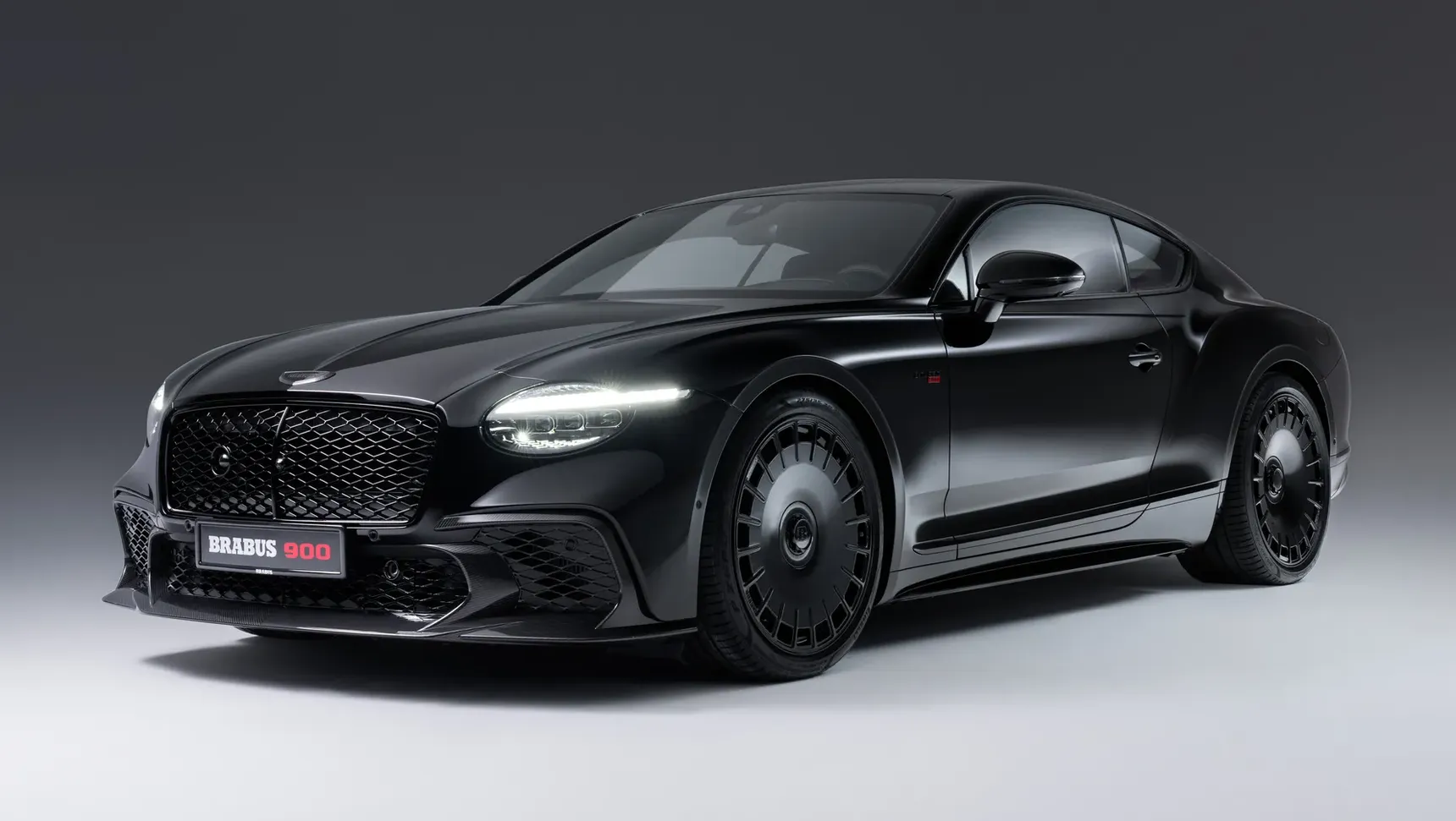 2026 Brabus 900 front 3/4