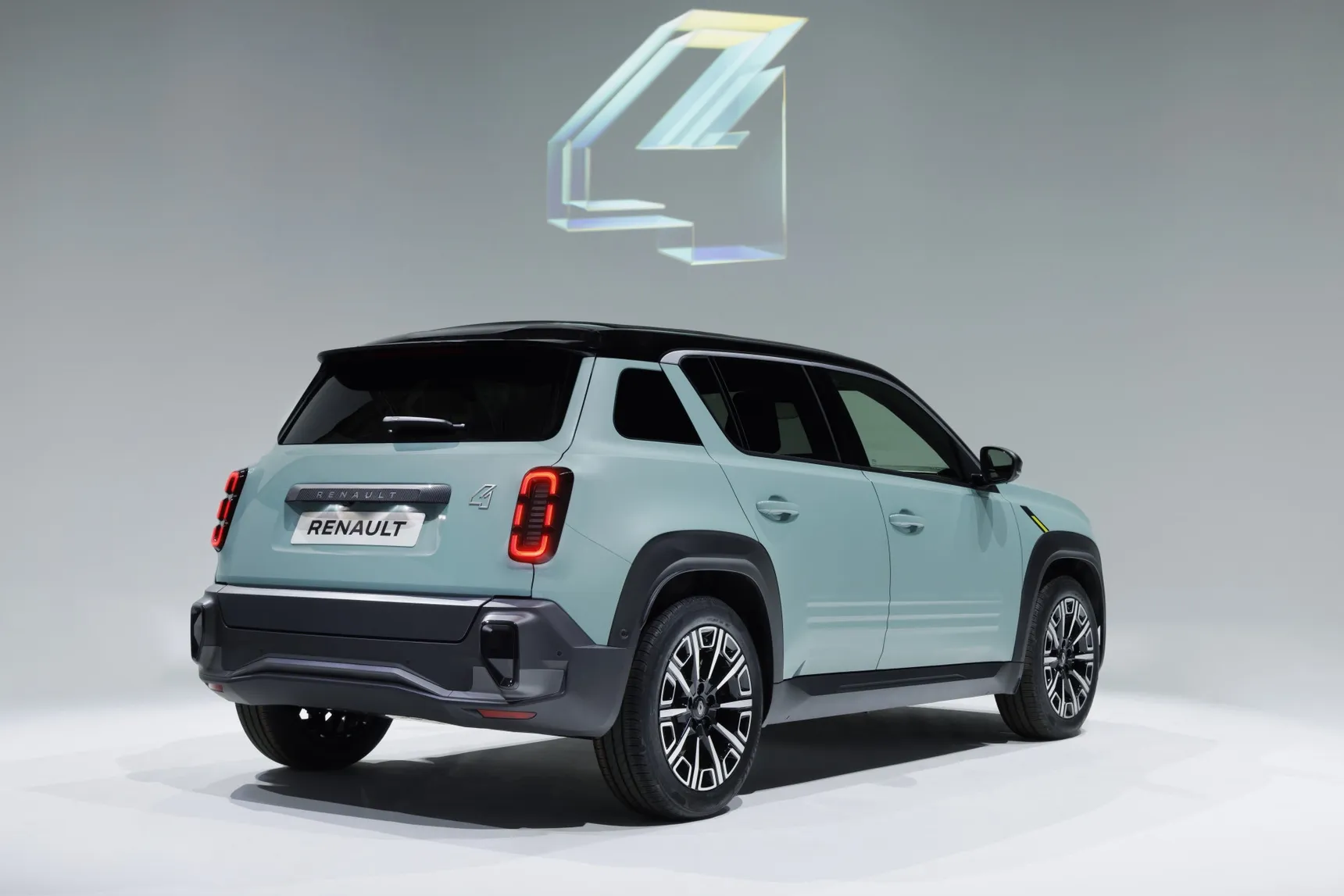 2025 Renault 4 rear side