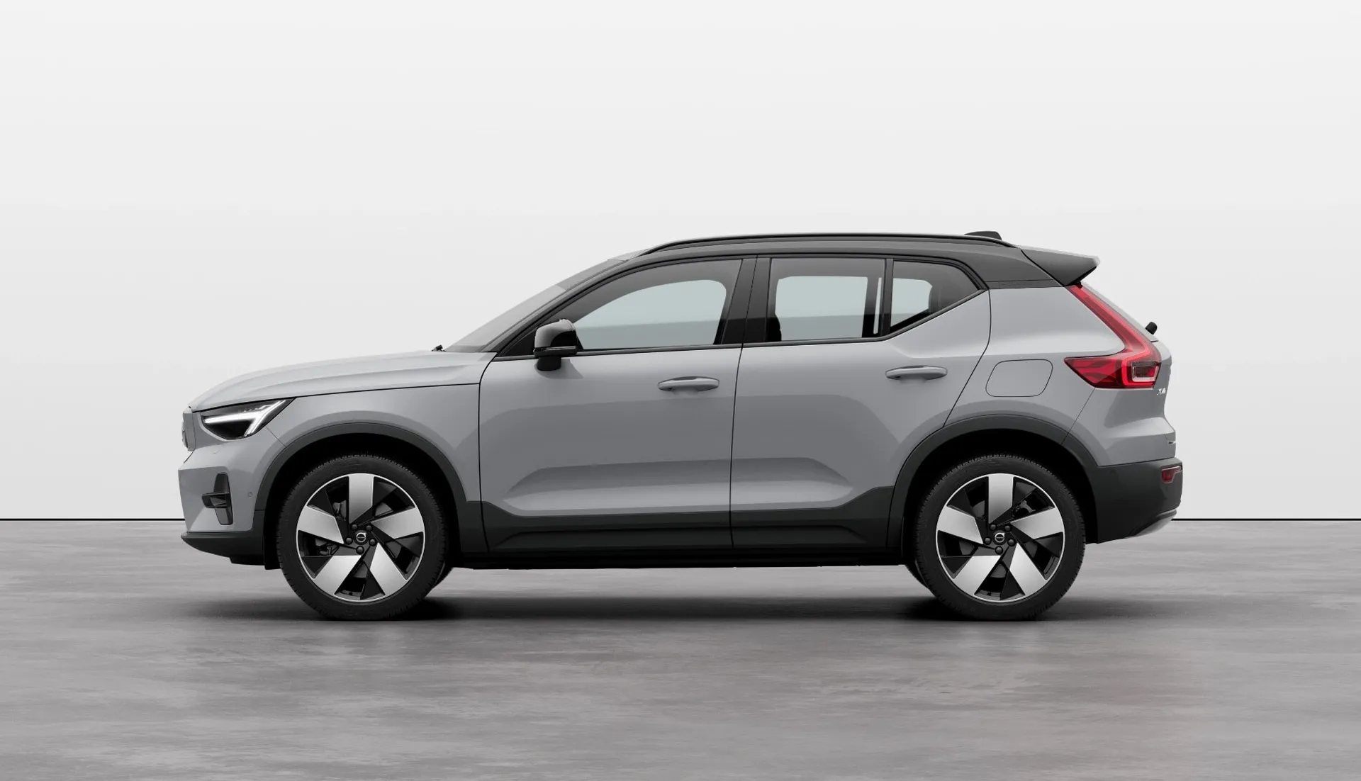 2023_Volvo_XC40_Recharge_Electric_HD