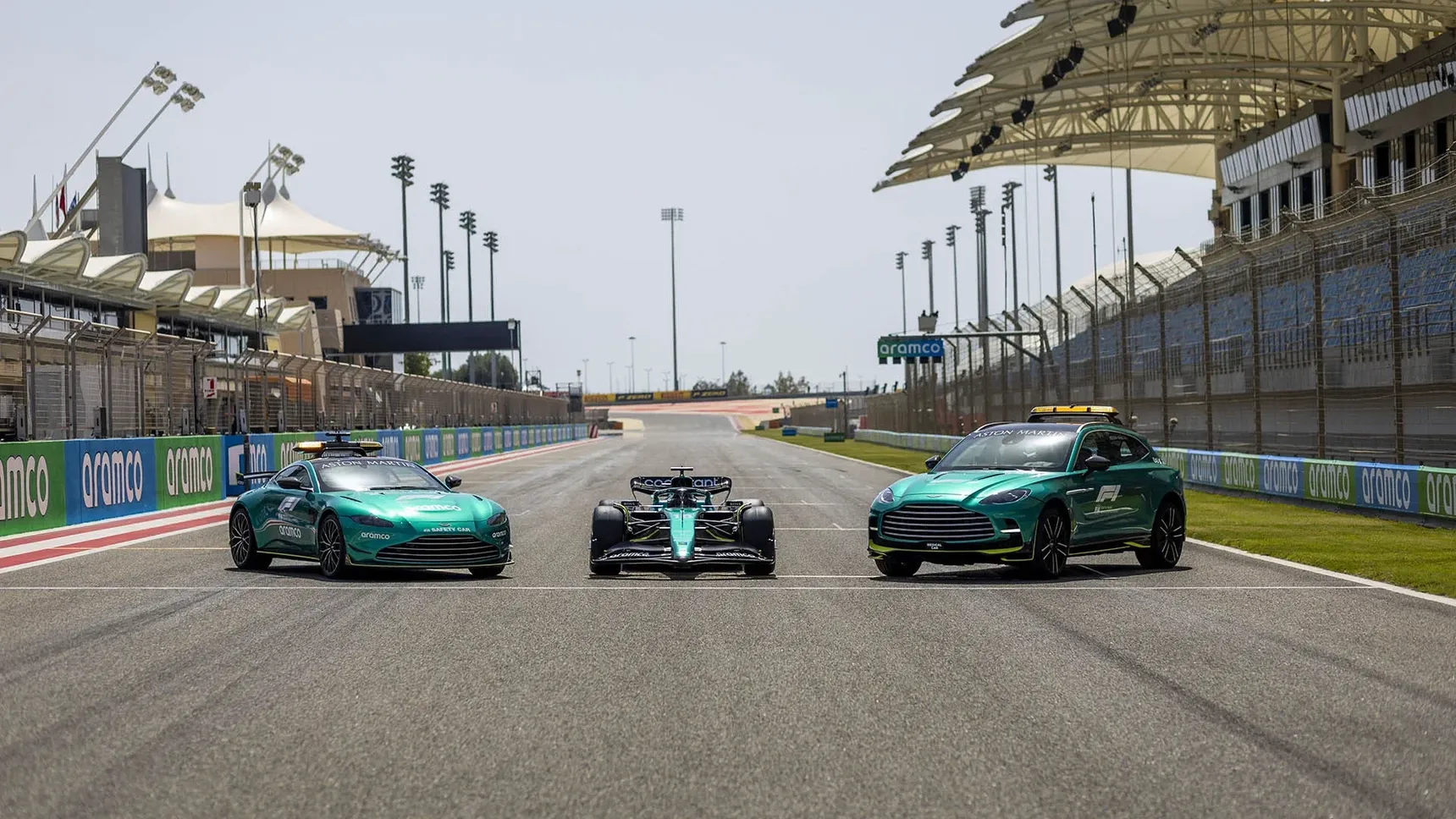 Aston-Martin-Safety-Car-Aston-Martin-Medical-Car-Aston-Martin-F1-Wallpaper
