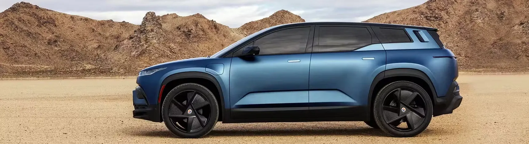 2026_Fisker_Ocean_Side_View_Blue_Exterior_Wallpaper_HD