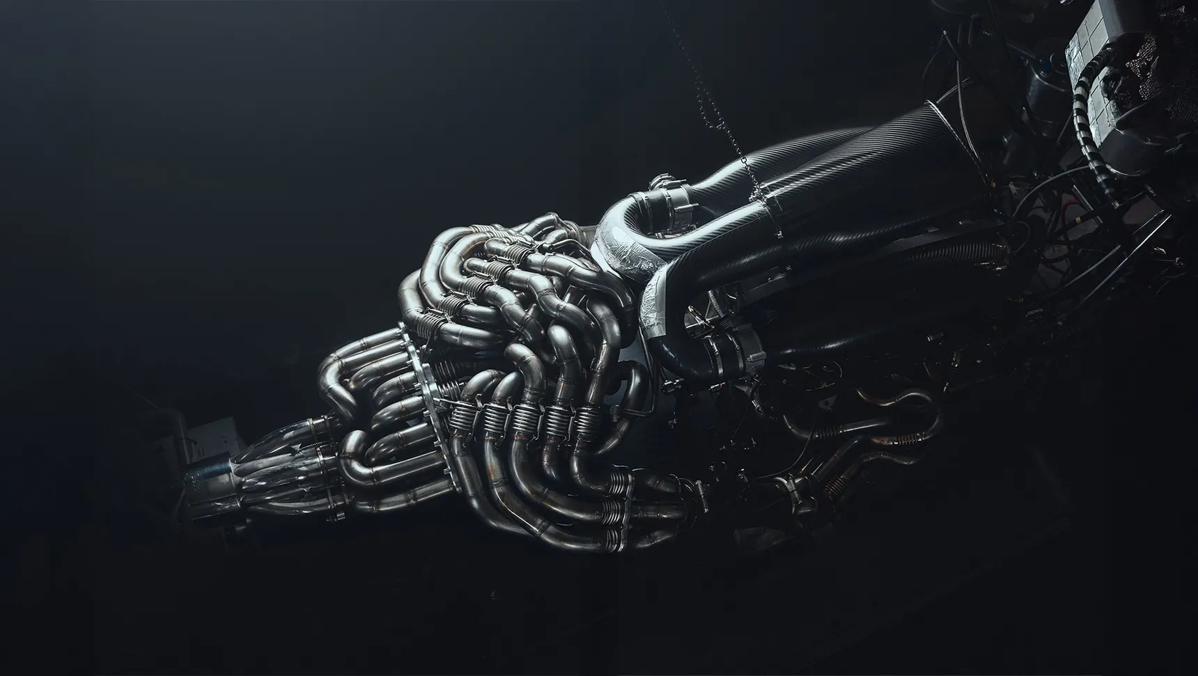 2026-DeTomasoP900-Track-Only-Hypercar-Titamium-Exhaust-HD