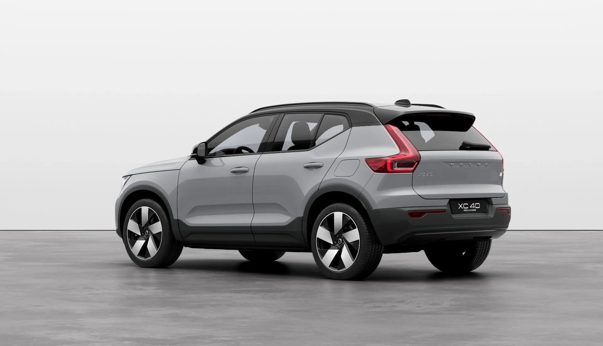 2023_Volvo_XC40_Recharge_Electric_HD