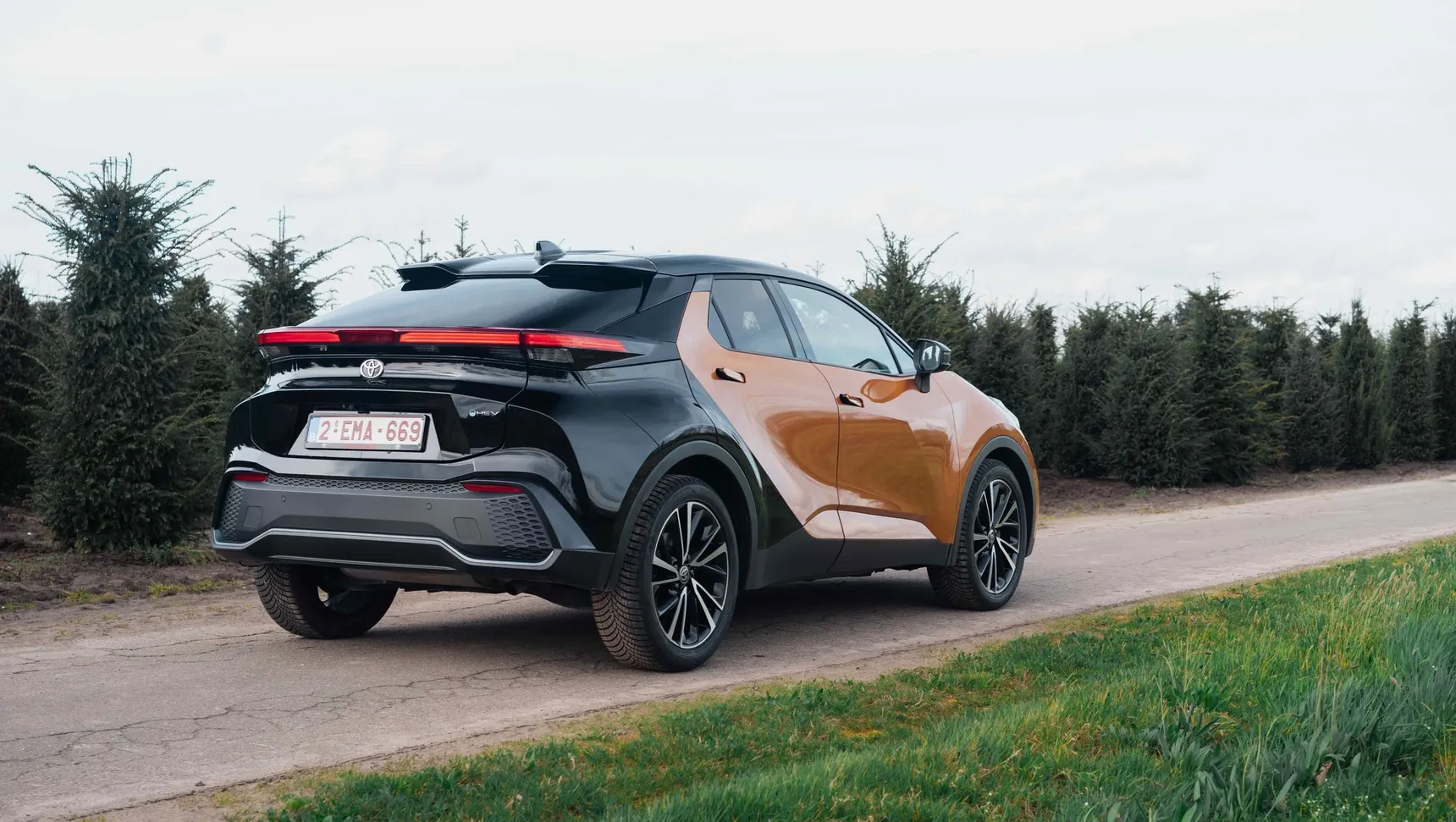 2025 Toyota C-HR rear 3/4