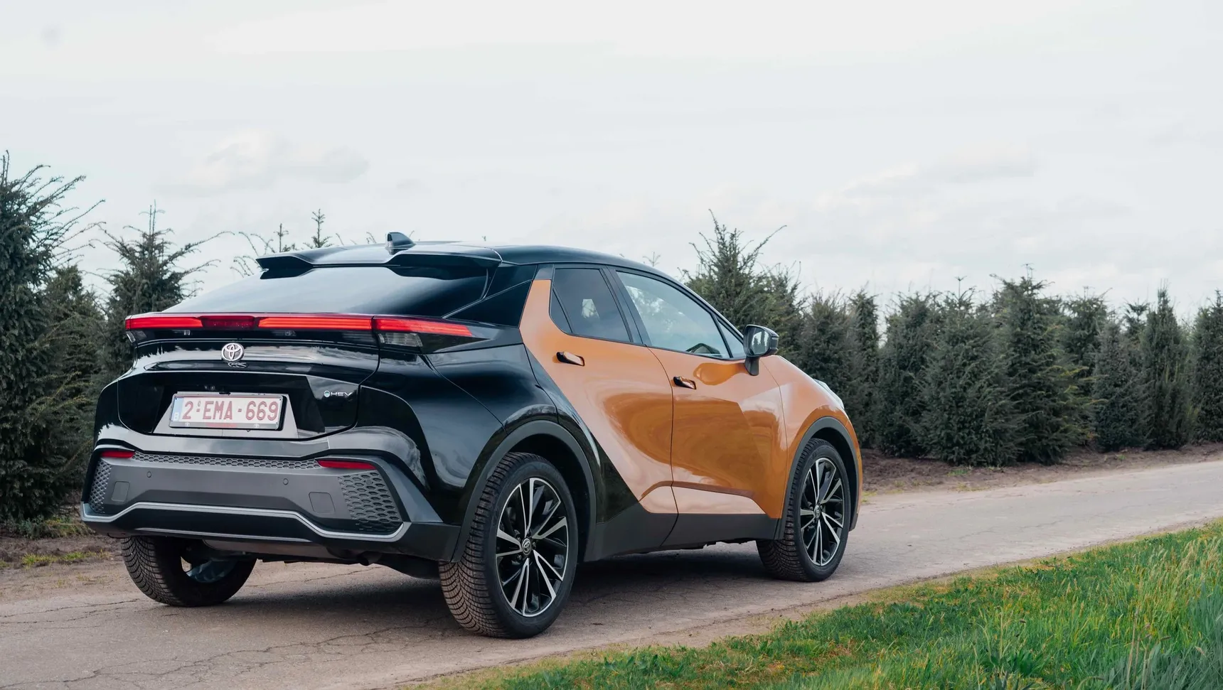 2025 Toyota C-HR rear 3/4