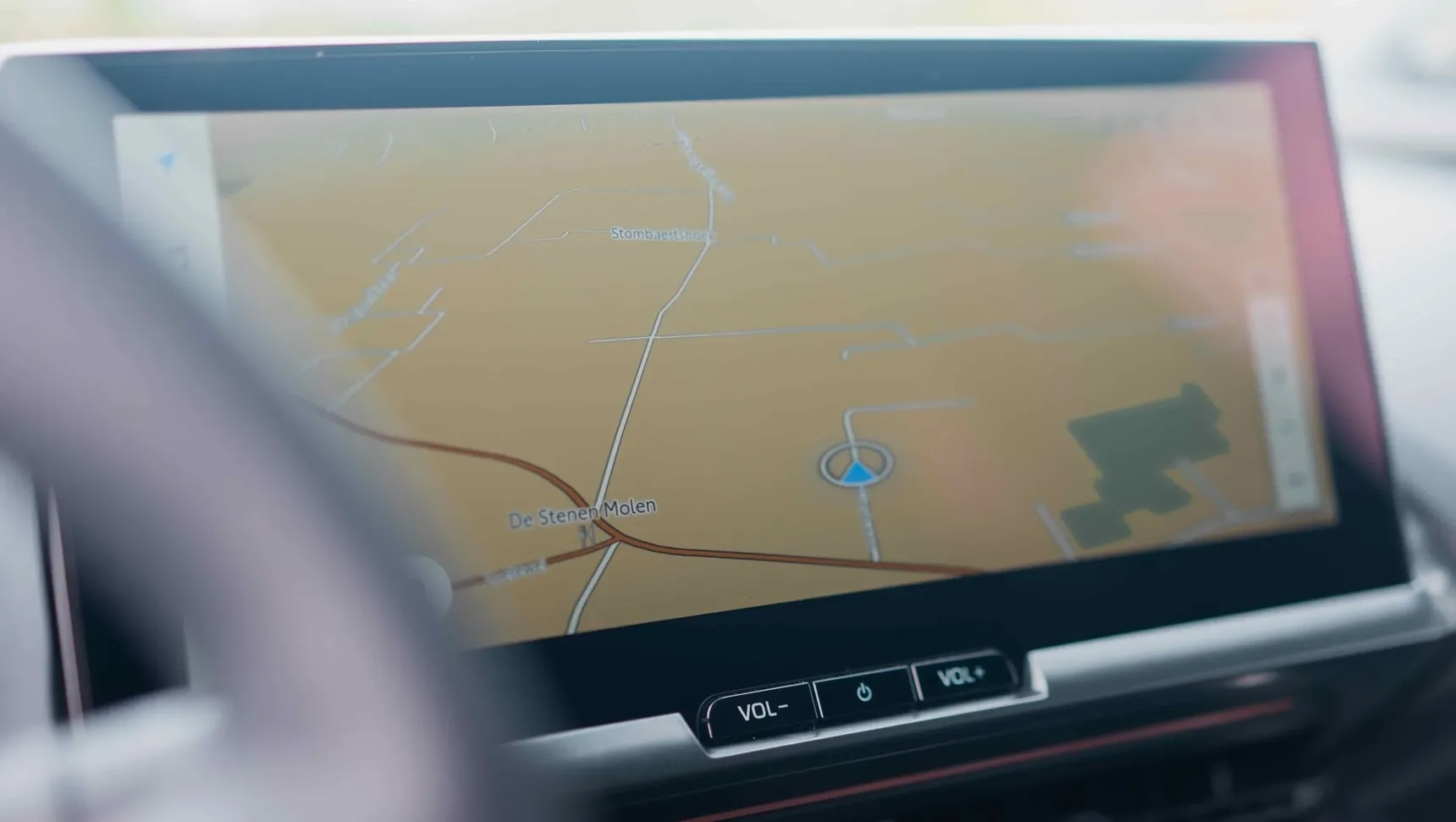 2025 Toyota C-HR infotainment