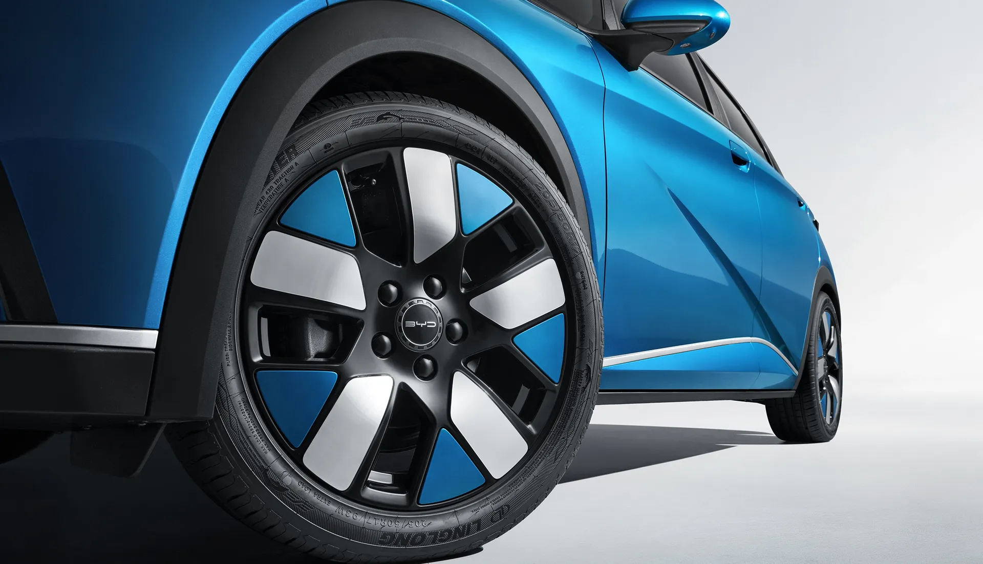 2025_BYD_DOLPHIN_Pure_Electric_Hatchback_HD