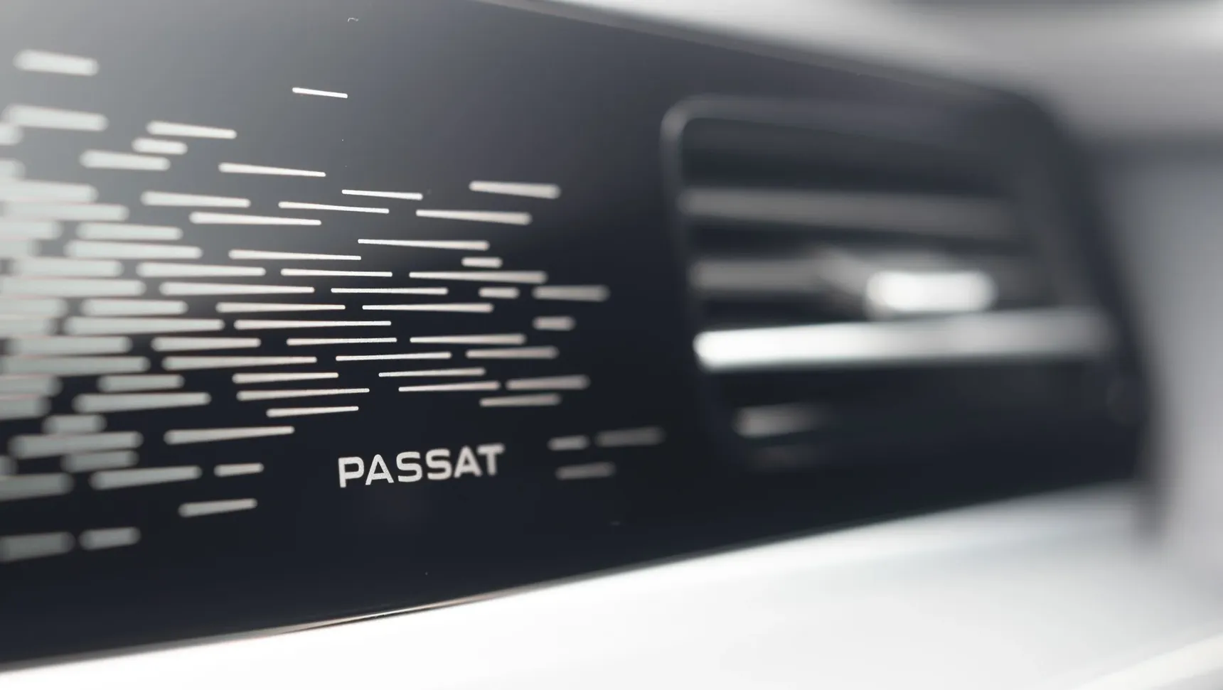 2025 Volkswagen Passat interior