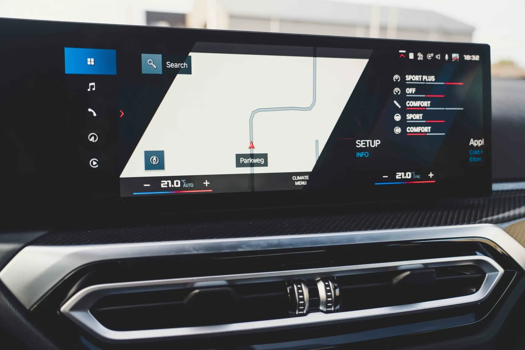2024 BMW M2 manual interior infotainment