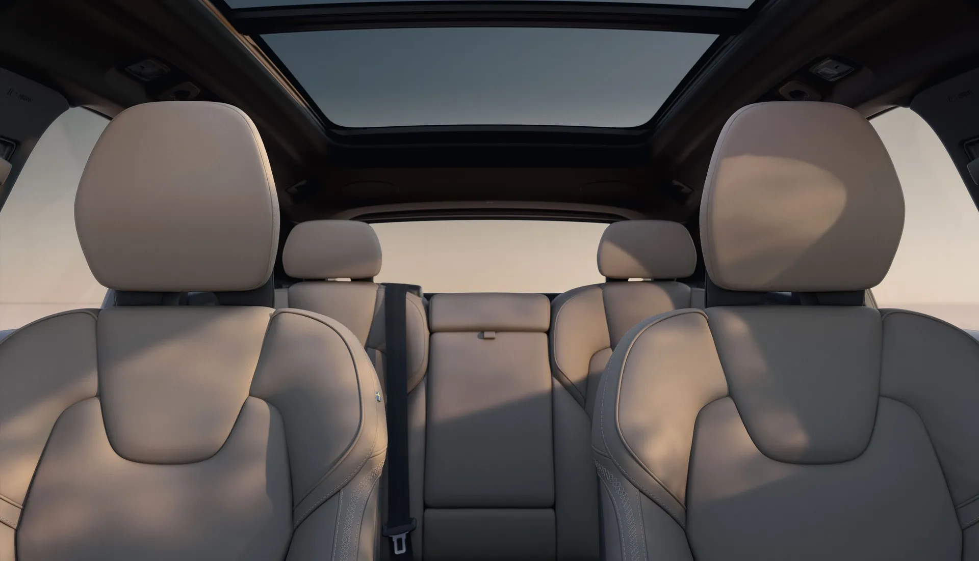 2025_Refreshed_Volvo_XC60_Interior_HD