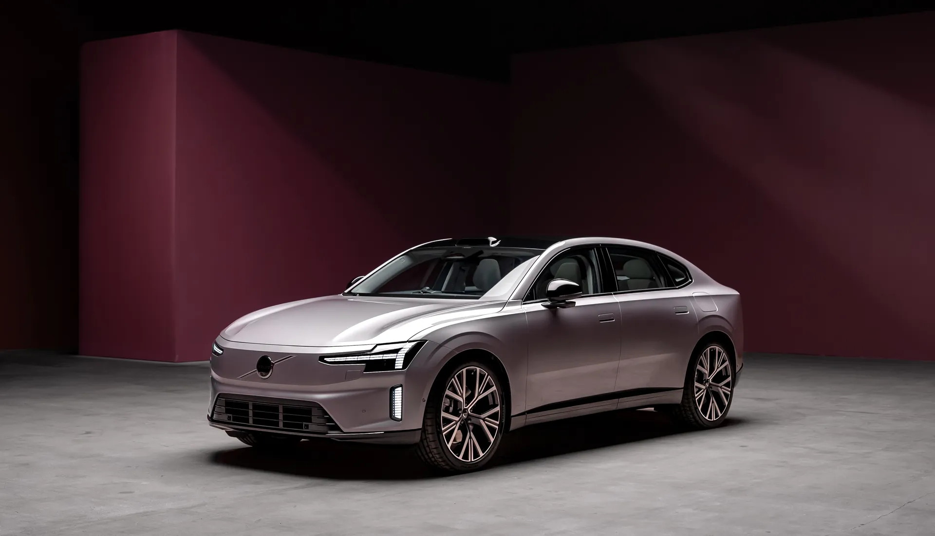 2025_Volvo_ES90_Exterior_HD