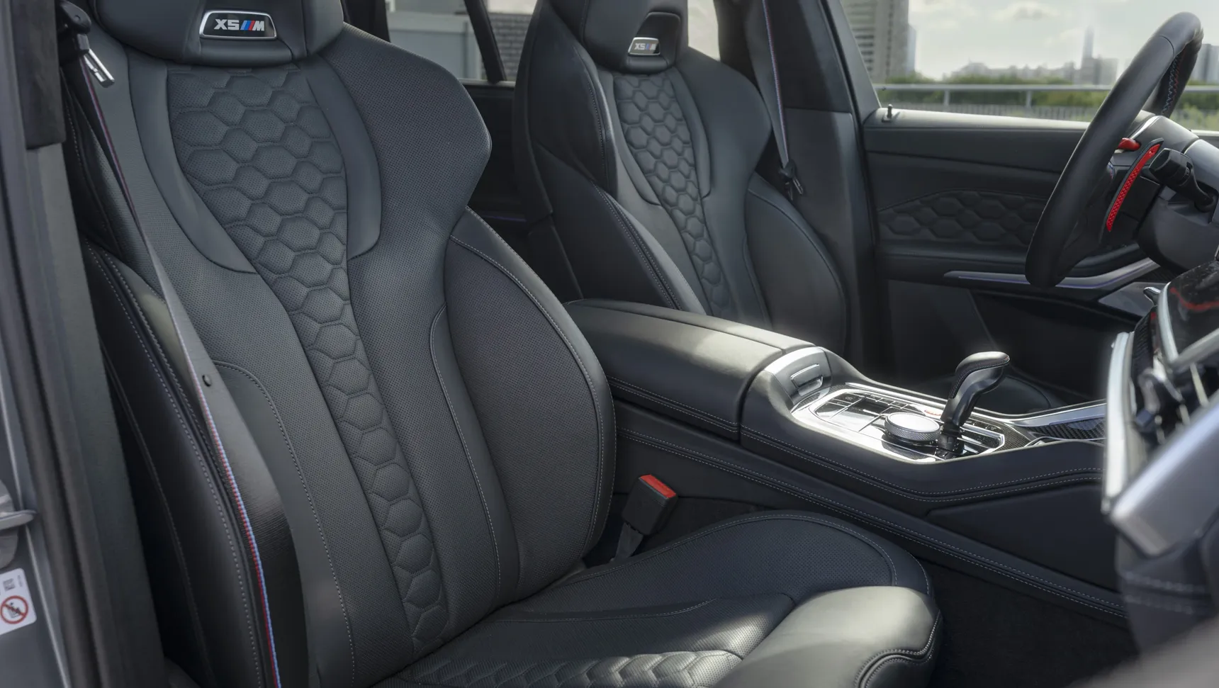 2025 BMW X5 M seats interior