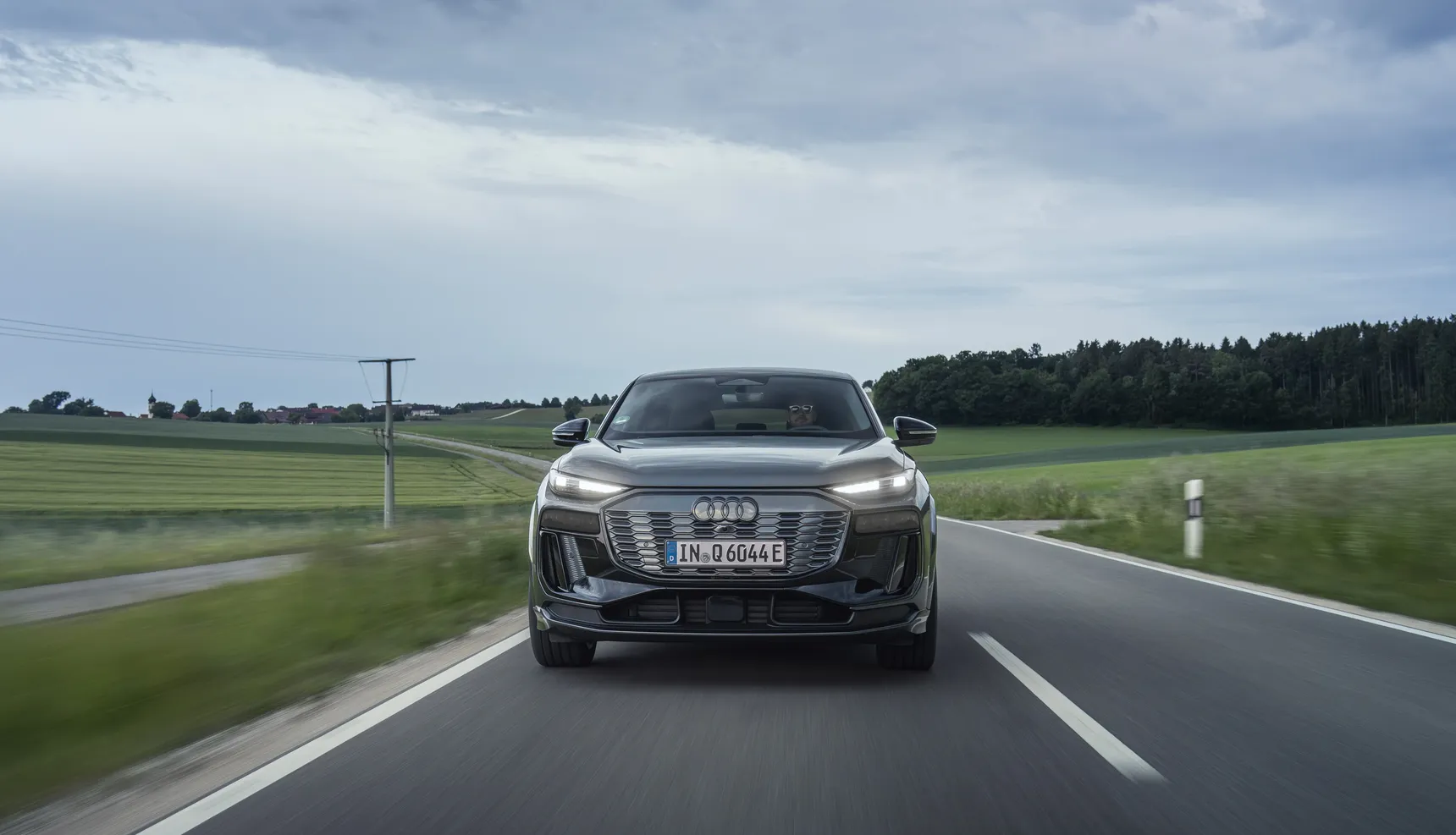 Audi Q6 Sportback e-tron / Daytona Grey / 2024