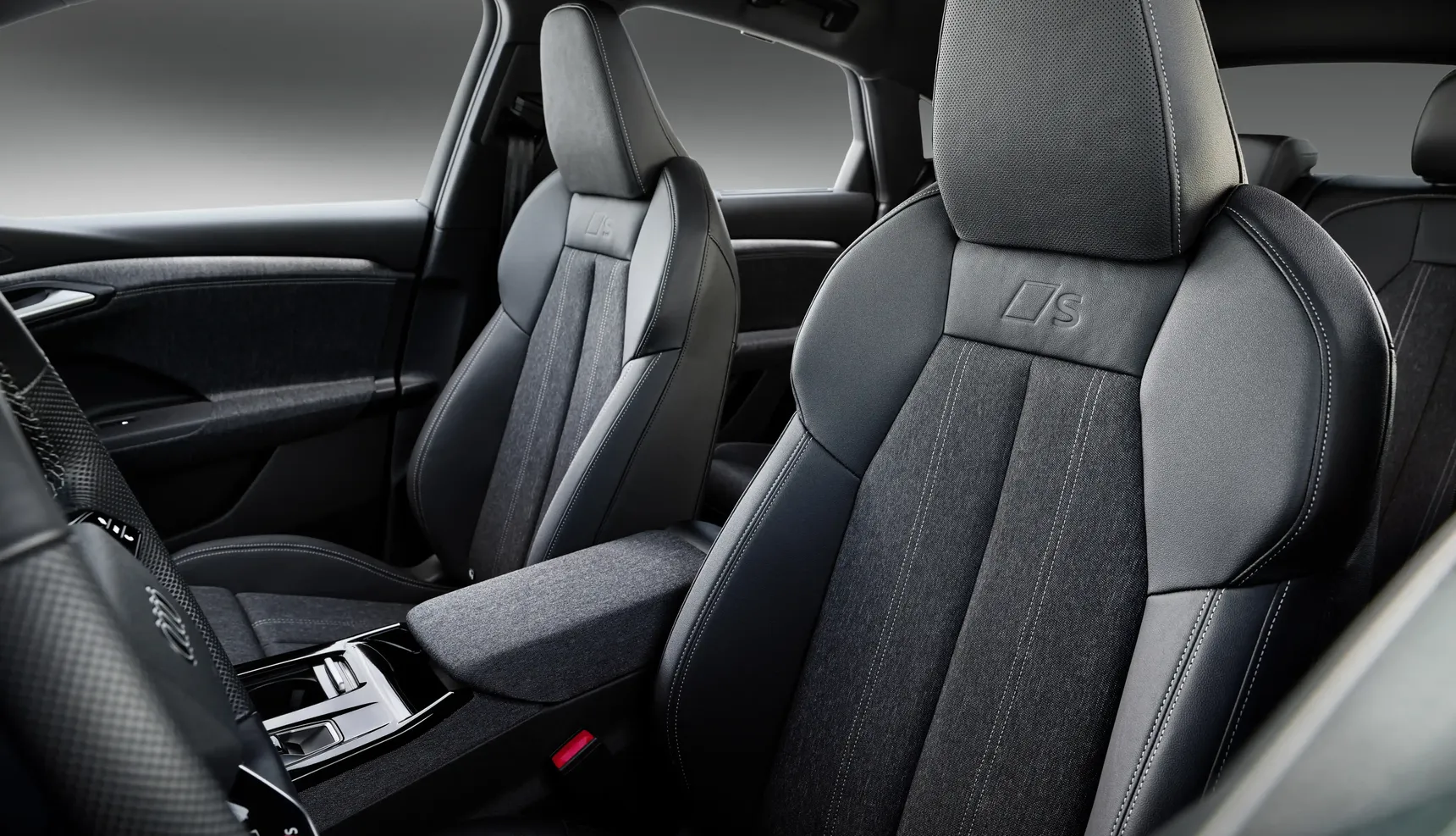 Audi/2024 Q6 Sportback e-tron/interior