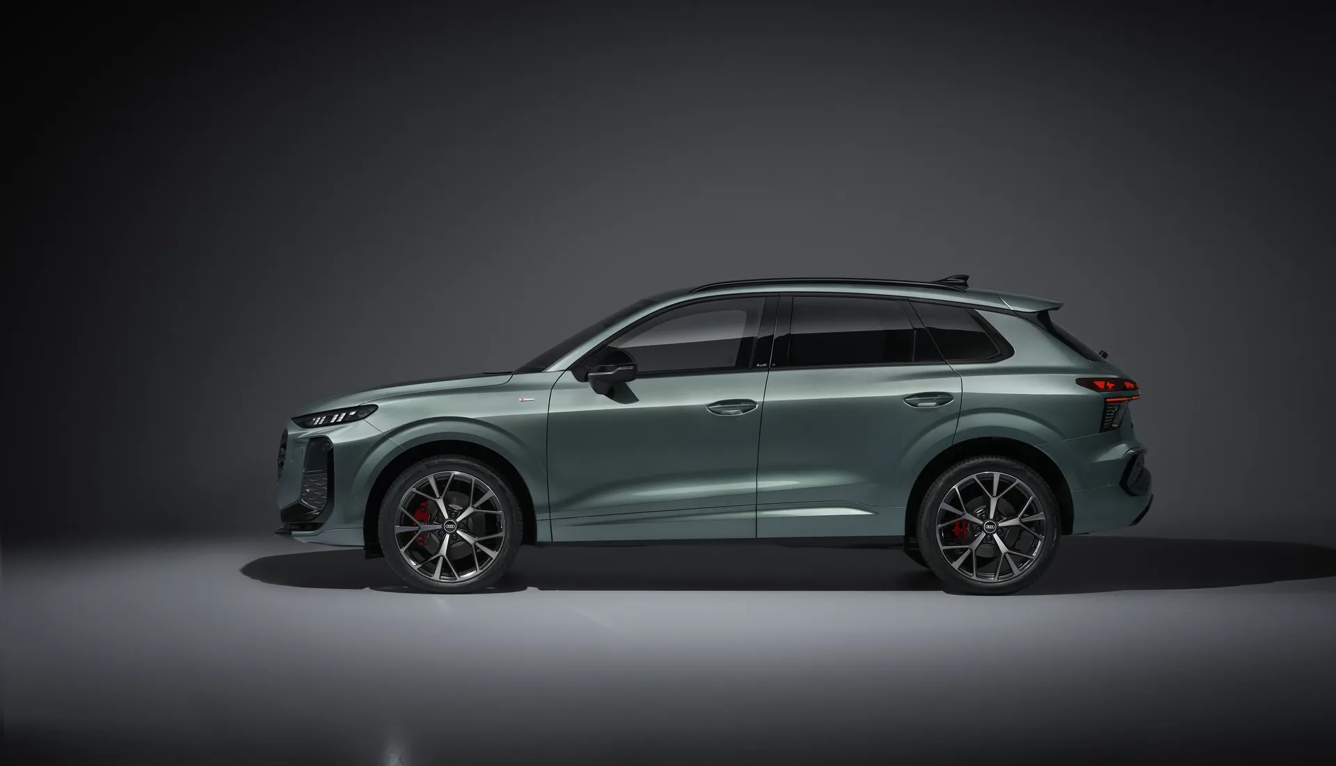 2025_Audi_Q3_SUV_Sage_Green