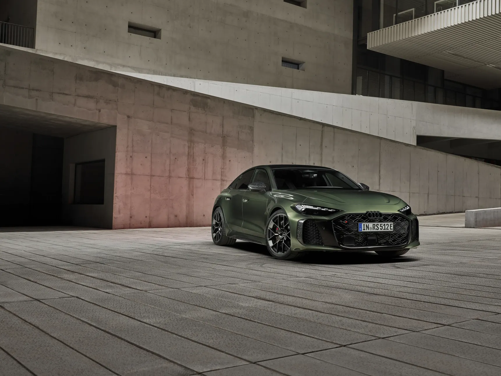 2026-Audi-RS5-Avant-Saloon-High-Performance-Hybrid-Wallpaper-HD
