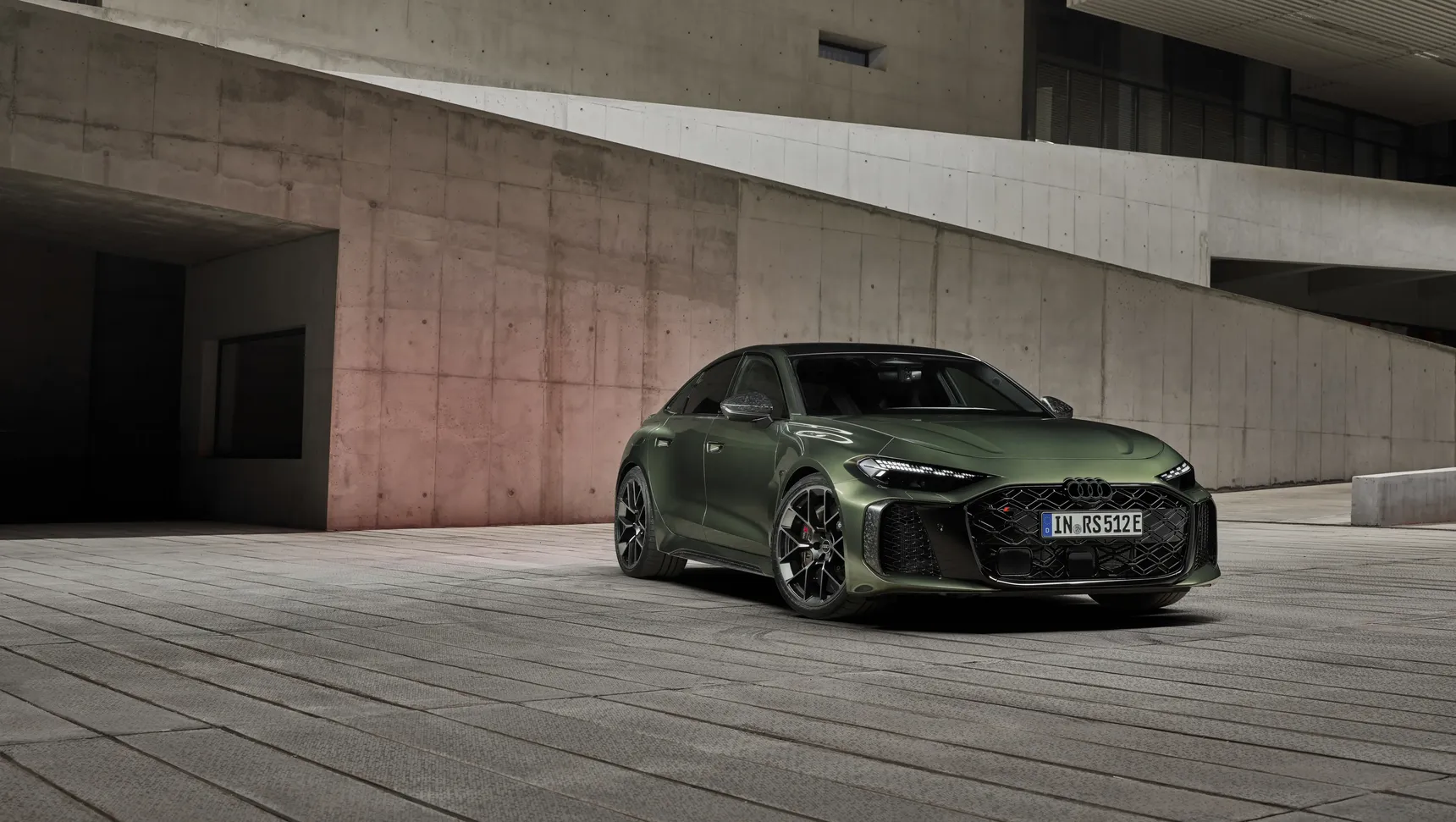 2026-Audi-RS5-Avant-Saloon-High-Performance-Hybrid-Wallpaper-HD