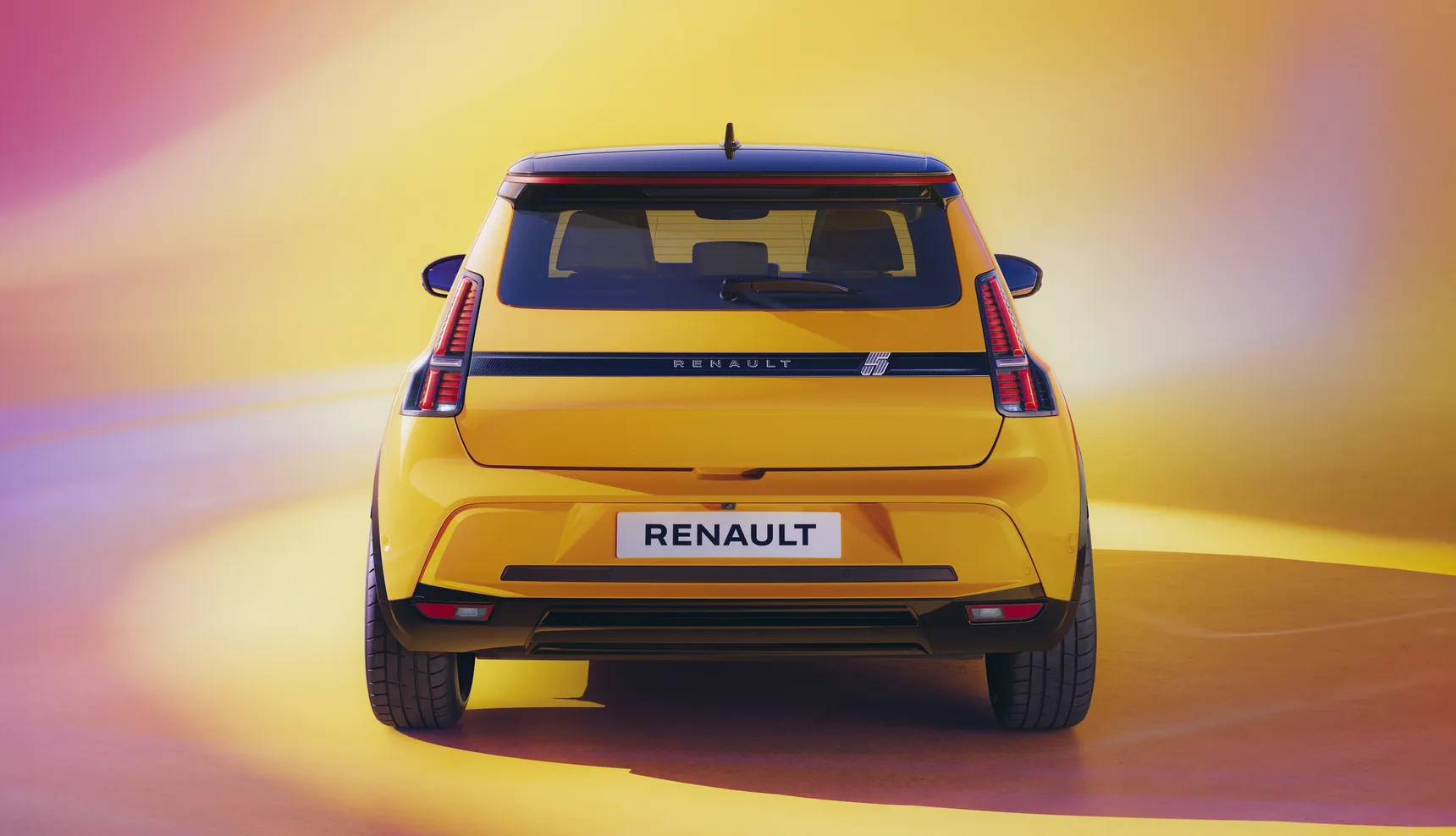 2024_Renault5_E-Tech_Electric_Exterior_HD_RearView