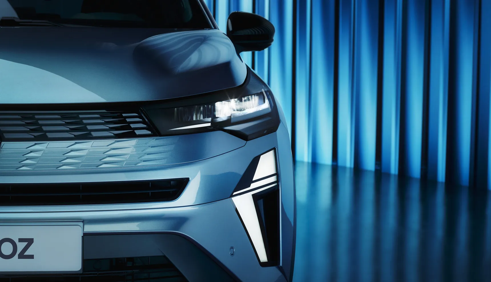 Renault Symbioz E-Tech full hybrid Iconic Mercury Blue Exterior HD Lights