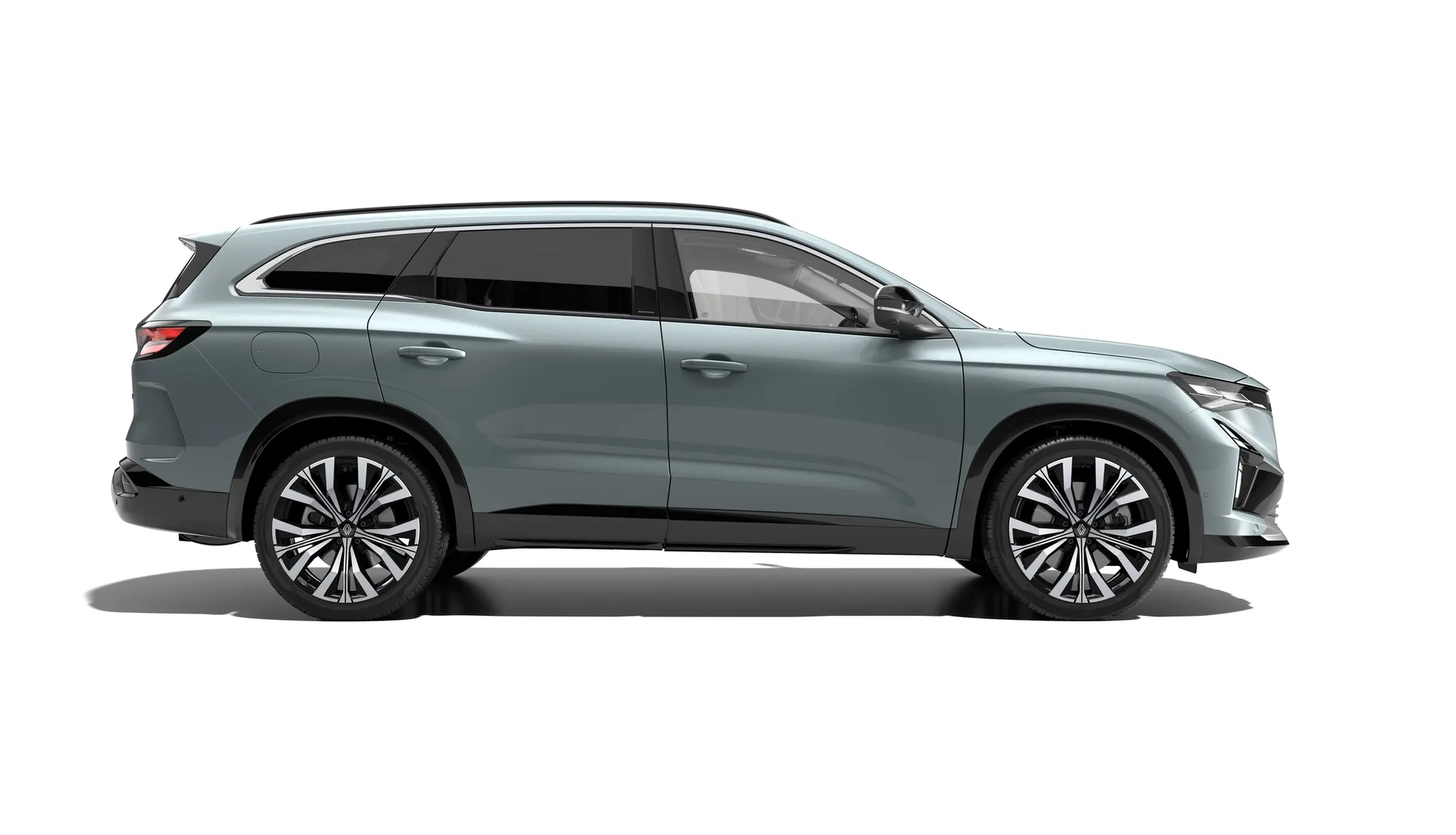 2025_New_Renault_Espace_Side_View_HD