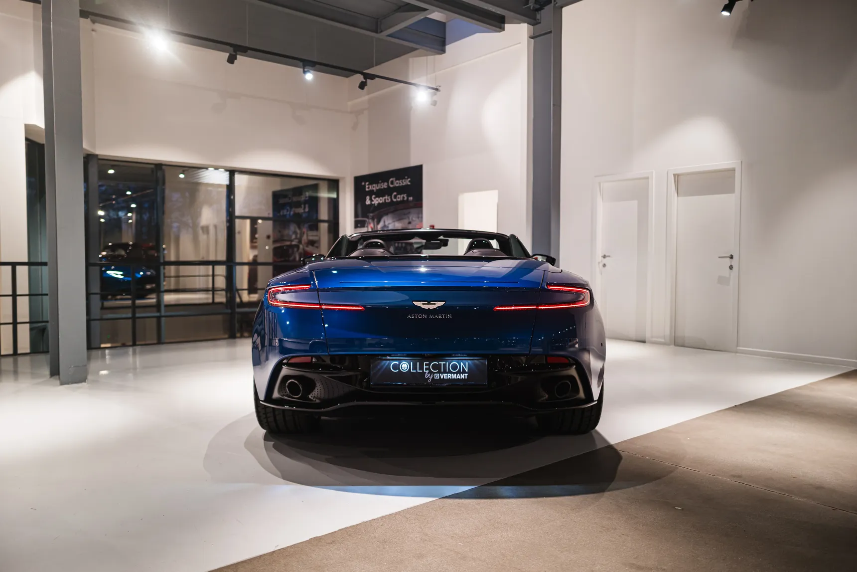 2019-AstonMartin-DB11Volante-MingBlue-Exterior-CollectionVermant-HD