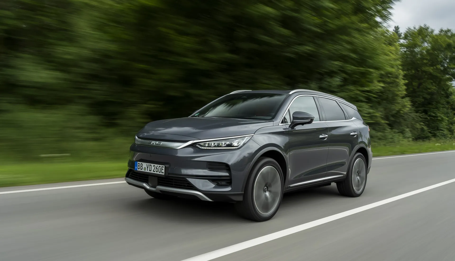 2024_BYD_TANG_LHD_Lifestyle_HD