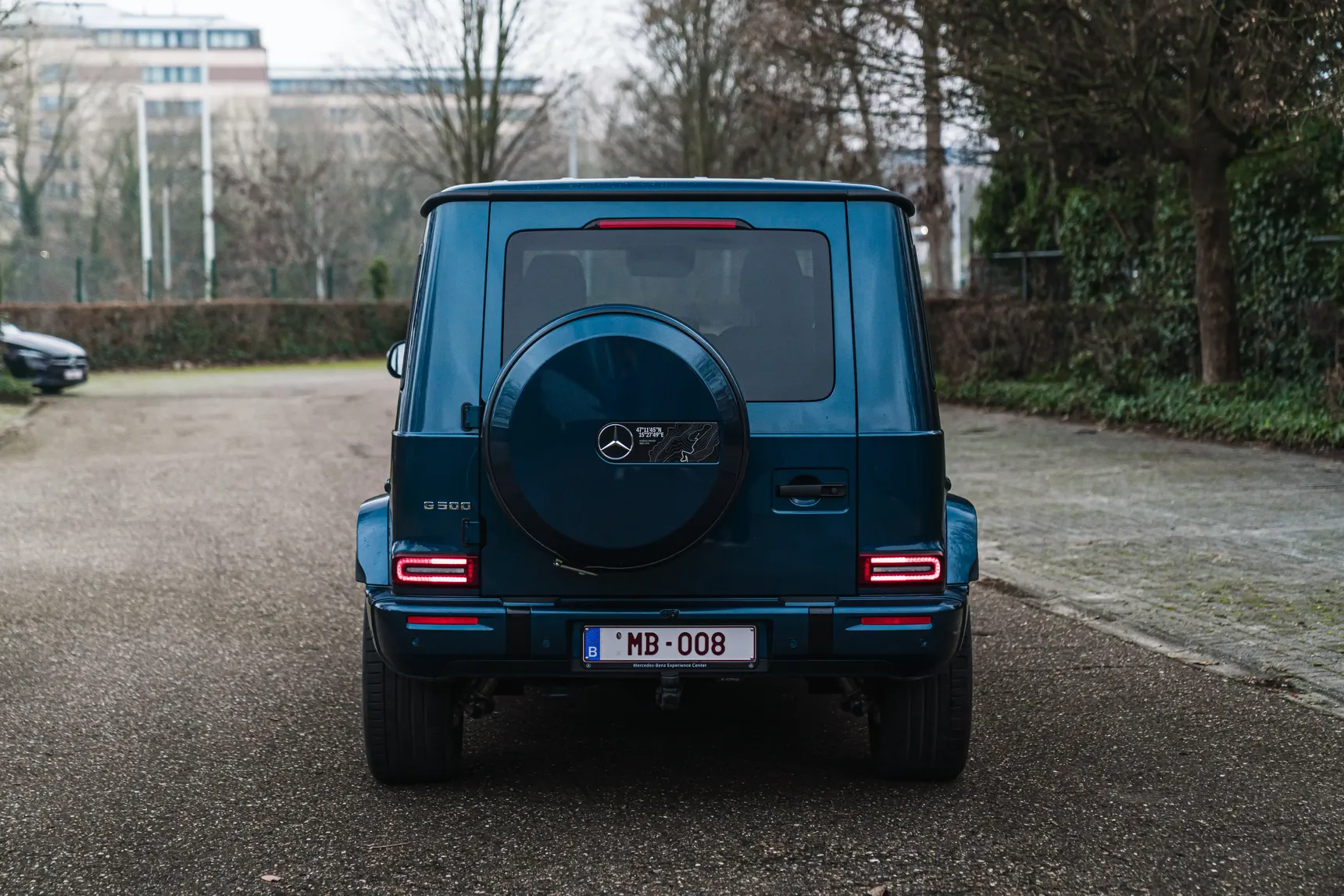 2025-Mercedes-Benz-GClass-G500-Manufaktur-Exterior-OceanBlue-HD